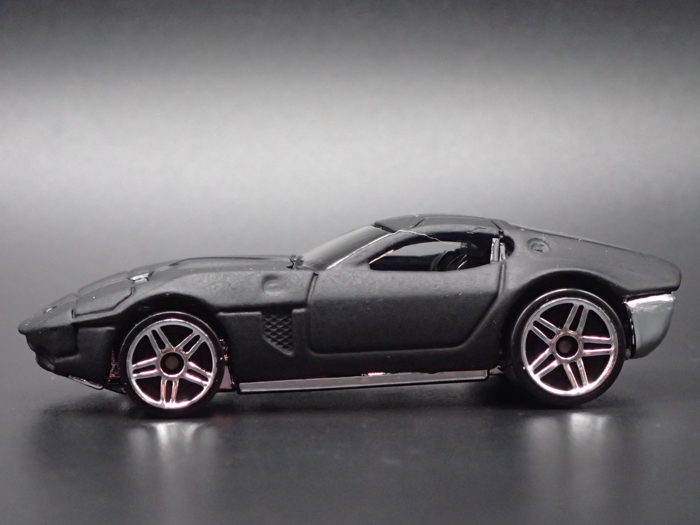 2005 05 FORD SHELBY GR1 CONCEPT BLACK 1:64 SCALE COLLECTIBLE DIECAST MODEL CAR