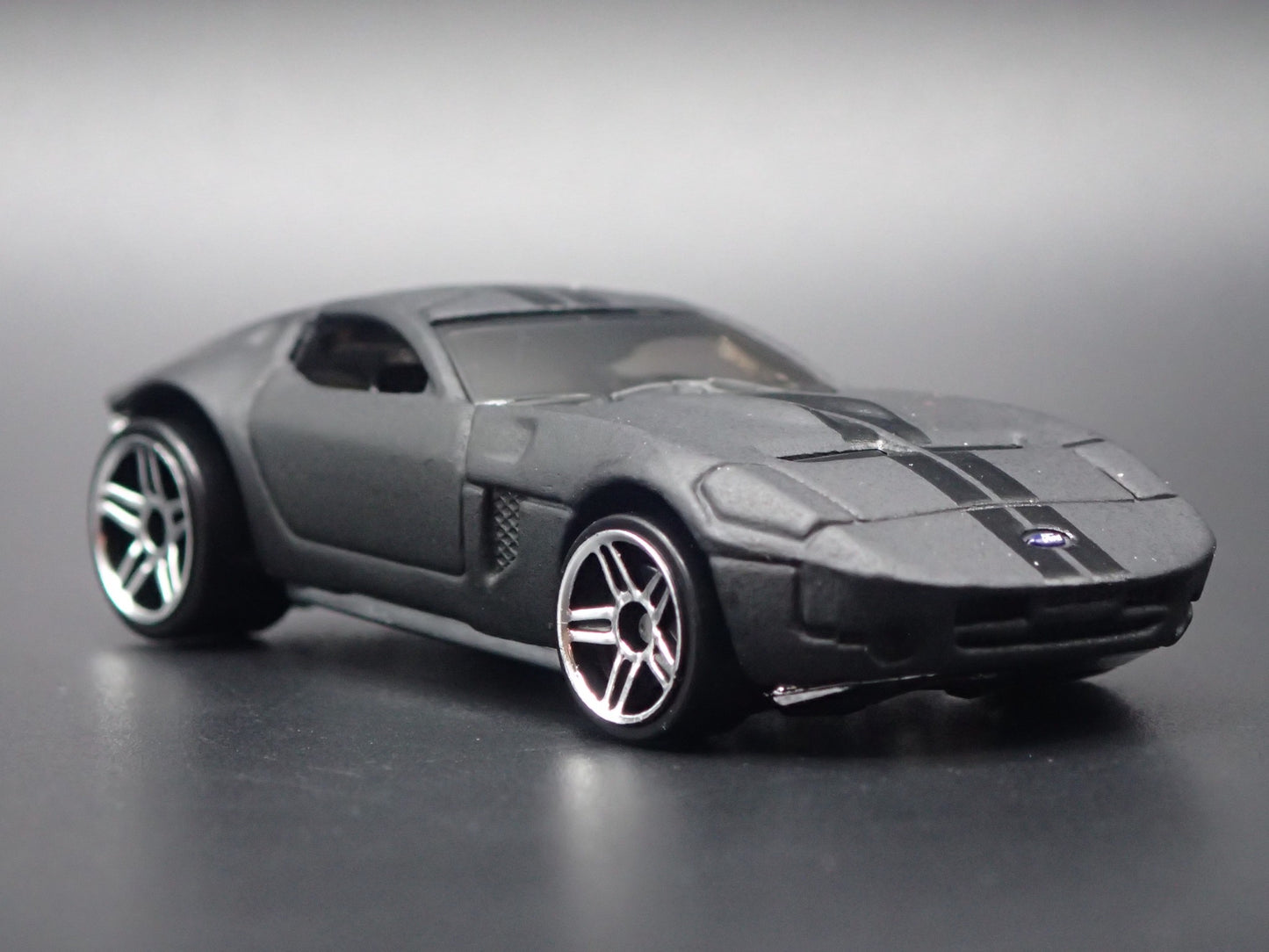 2005 05 FORD SHELBY GR1 CONCEPT BLACK 1:64 SCALE COLLECTIBLE DIECAST MODEL CAR