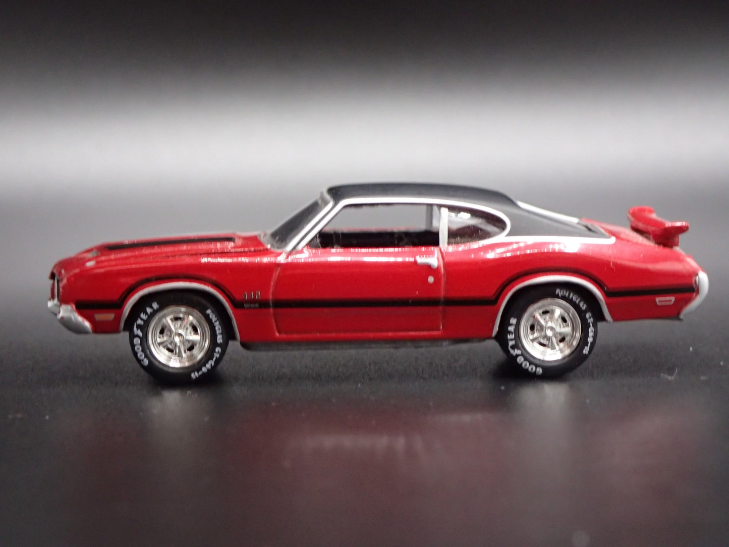 1971 71 OLDS OLDSMOBILE CUTLASS 442 RED 1:64 SCALE COLLECTIBLE DIECAST MODEL CAR