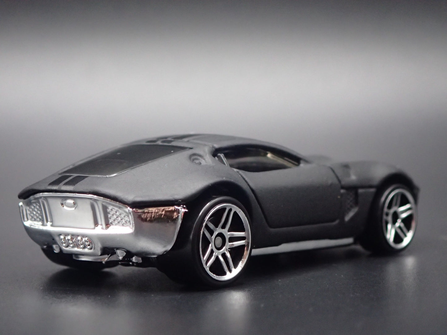 2005 05 FORD SHELBY GR1 CONCEPT BLACK 1:64 SCALE COLLECTIBLE DIECAST MODEL CAR