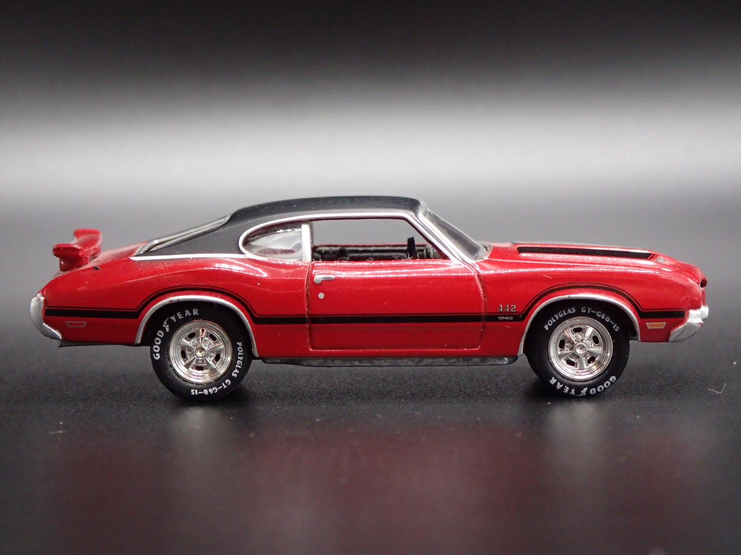 1971 71 OLDS OLDSMOBILE CUTLASS 442 RED 1:64 SCALE COLLECTIBLE DIECAST MODEL CAR