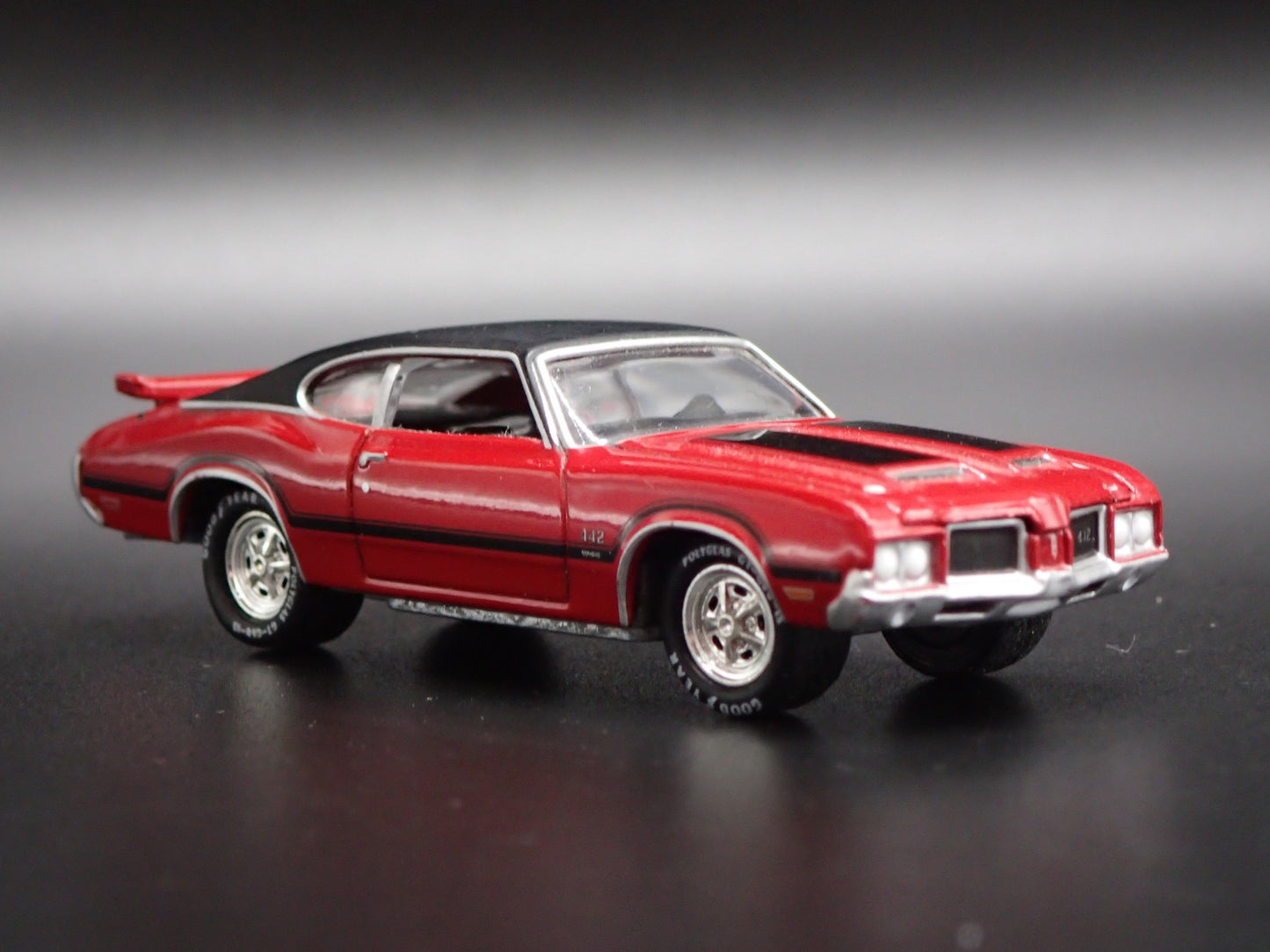 1971 71 OLDS OLDSMOBILE CUTLASS 442 RED 1:64 SCALE COLLECTIBLE DIECAST MODEL CAR