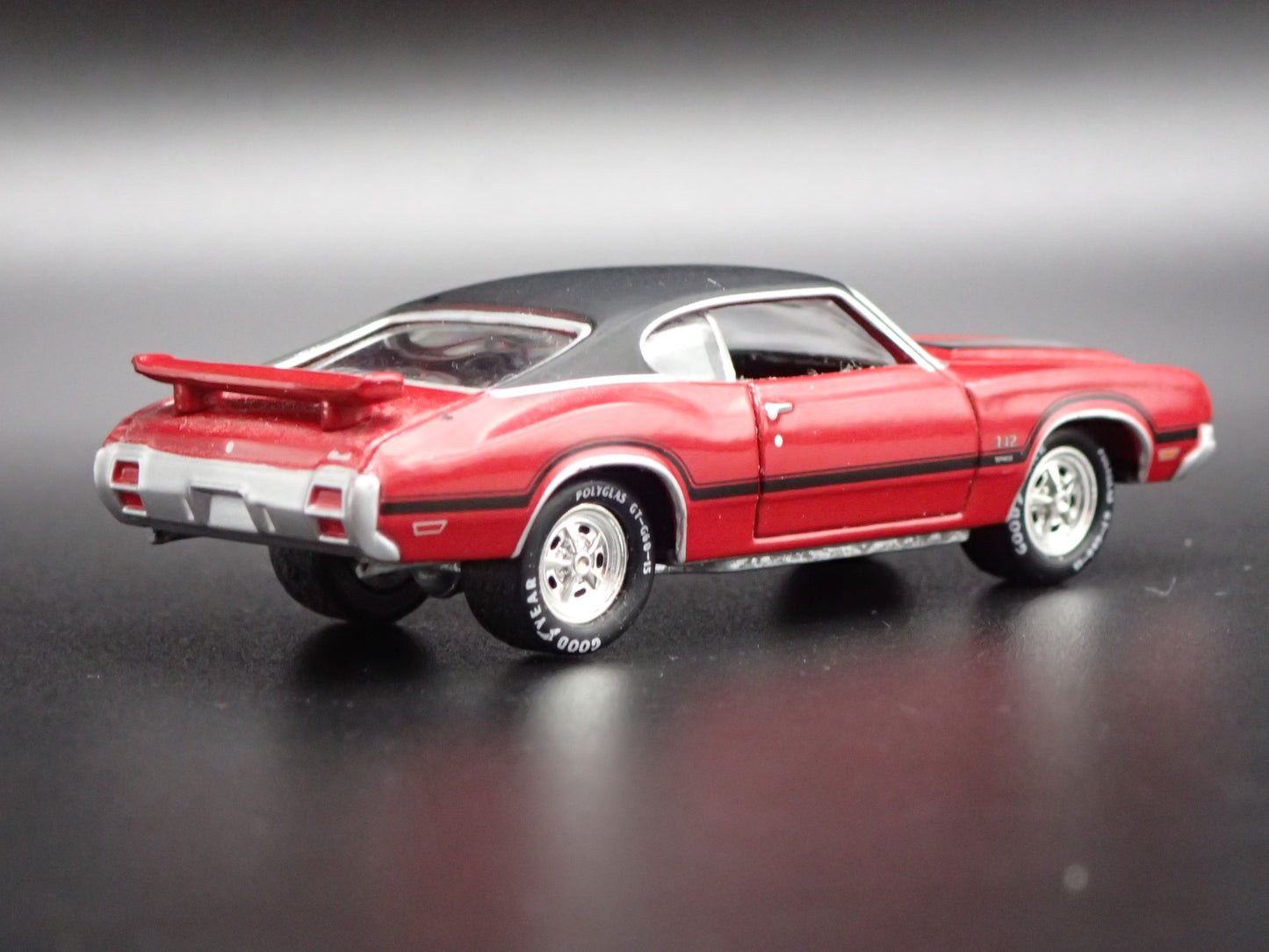 1971 71 OLDS OLDSMOBILE CUTLASS 442 RED 1:64 SCALE COLLECTIBLE DIECAST MODEL CAR