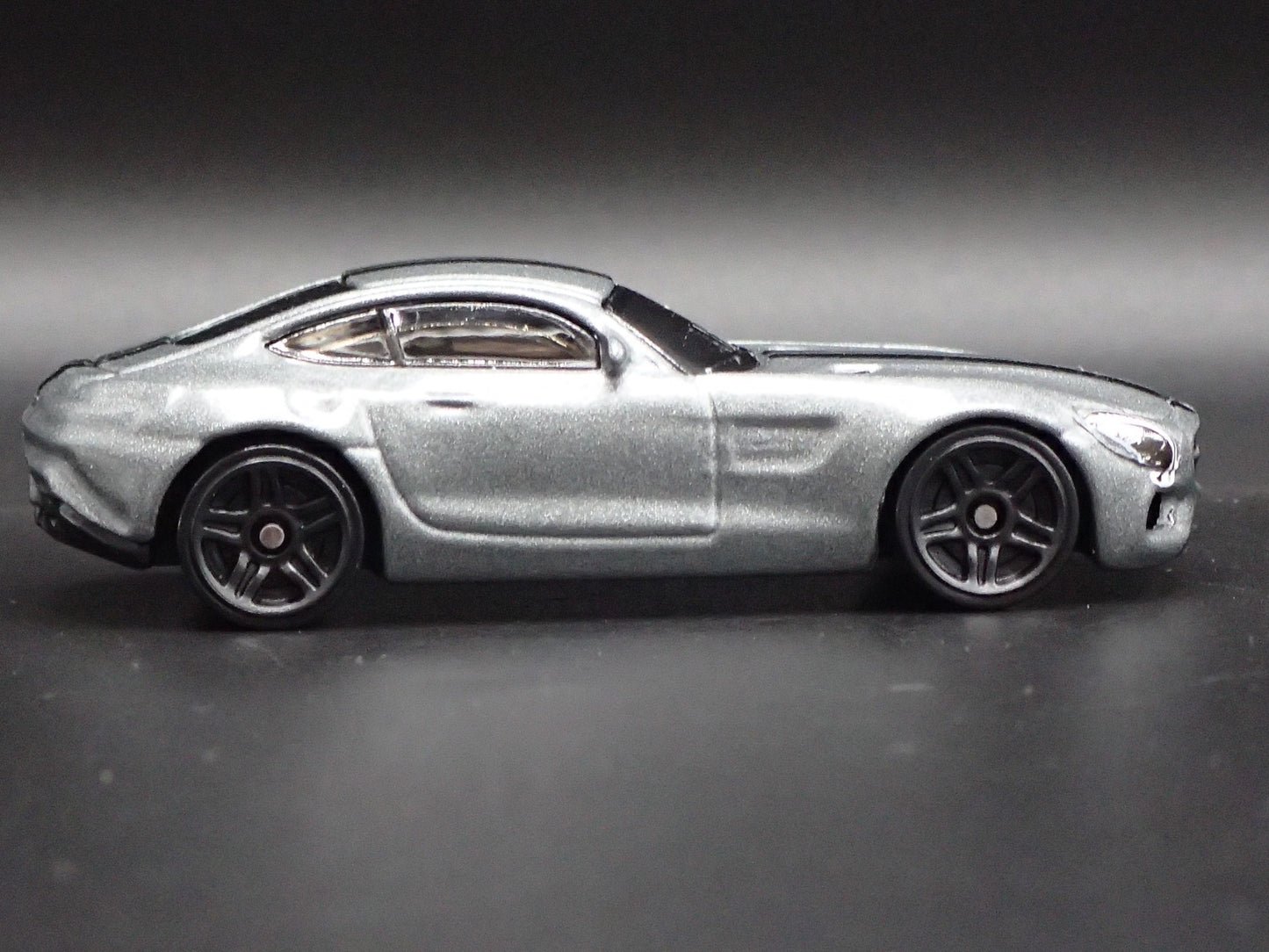2015-2021 MERCEDES-BENZ AMG GT GRAY 1:64 SCALE COLLECTIBLE DIECAST MODEL CAR