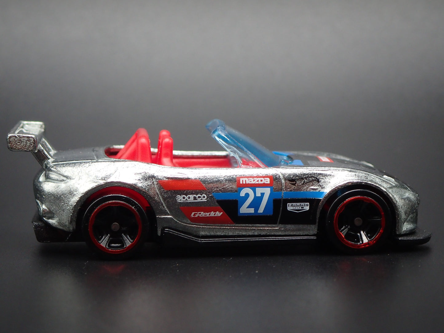 2015-2025 MAZDA MX5 MIATA CONVERTIBLE ND 1:64 SCALE DIORAMA DIECAST MODEL CAR