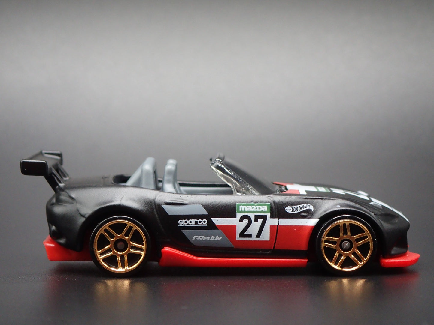 2015-2025 MAZDA MX5 MIATA CONVERTIBLE ND 1:64 SCALE DIORAMA DIECAST MODEL CAR