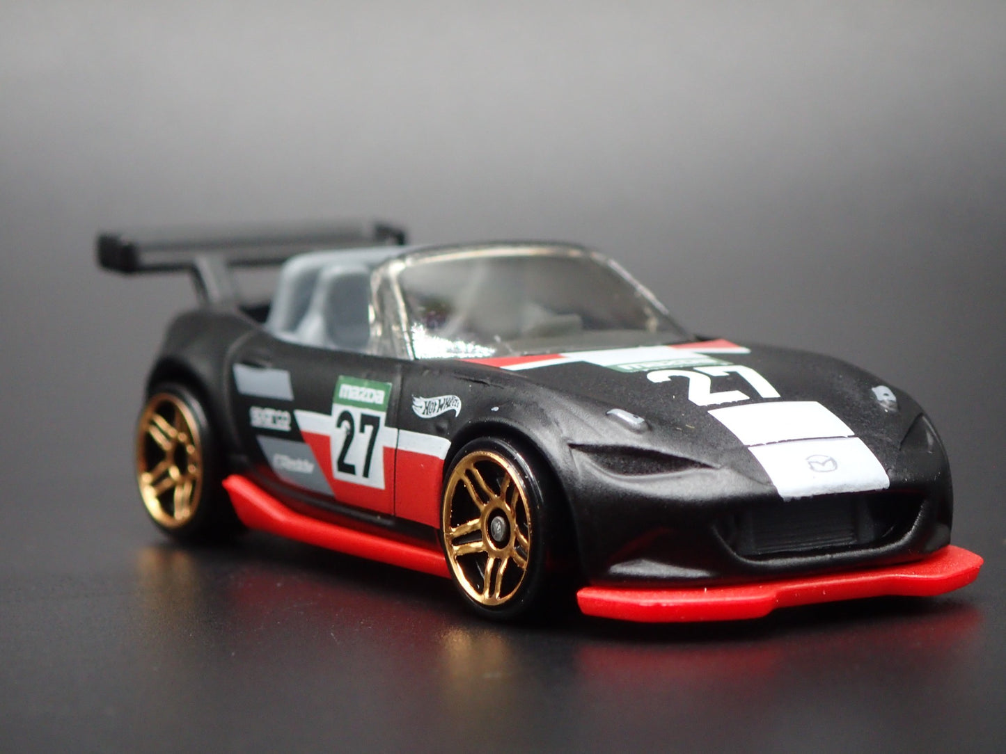 2015-2025 MAZDA MX5 MIATA CONVERTIBLE ND 1:64 SCALE DIORAMA DIECAST MODEL CAR