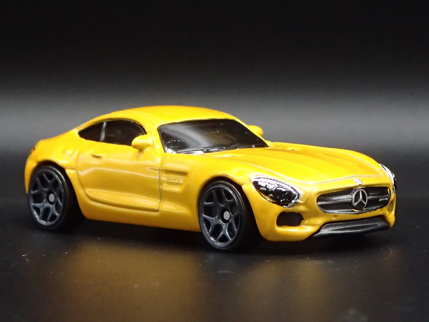2015-2021 MERCEDES-BENZ AMG GT YELLOW 1:64 SCALE COLLECTIBLE DIECAST MODEL CAR