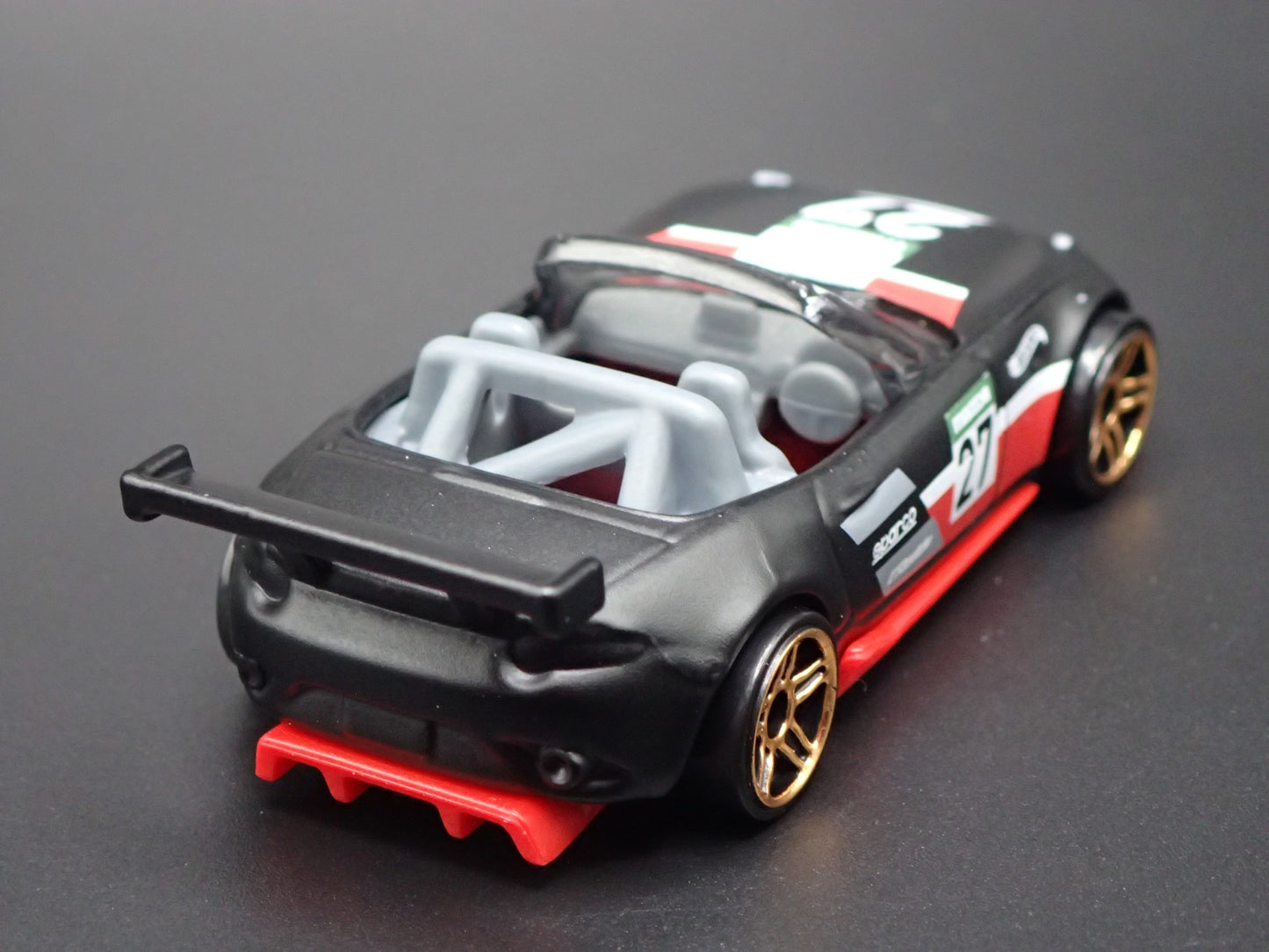 2015-2025 MAZDA MX5 MIATA CONVERTIBLE ND 1:64 SCALE DIORAMA DIECAST MODEL CAR