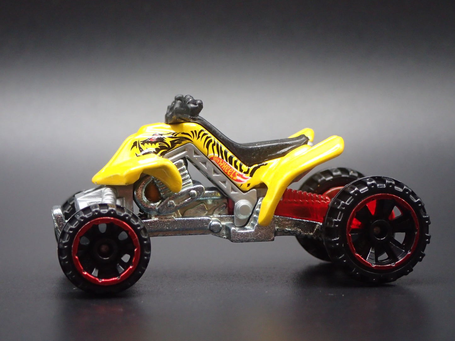 OFF ROAD QUAD YELLOW RARE 1/64 HW SCALE COLLECTIBLE DIORAMA DIECAST MODEL CAR