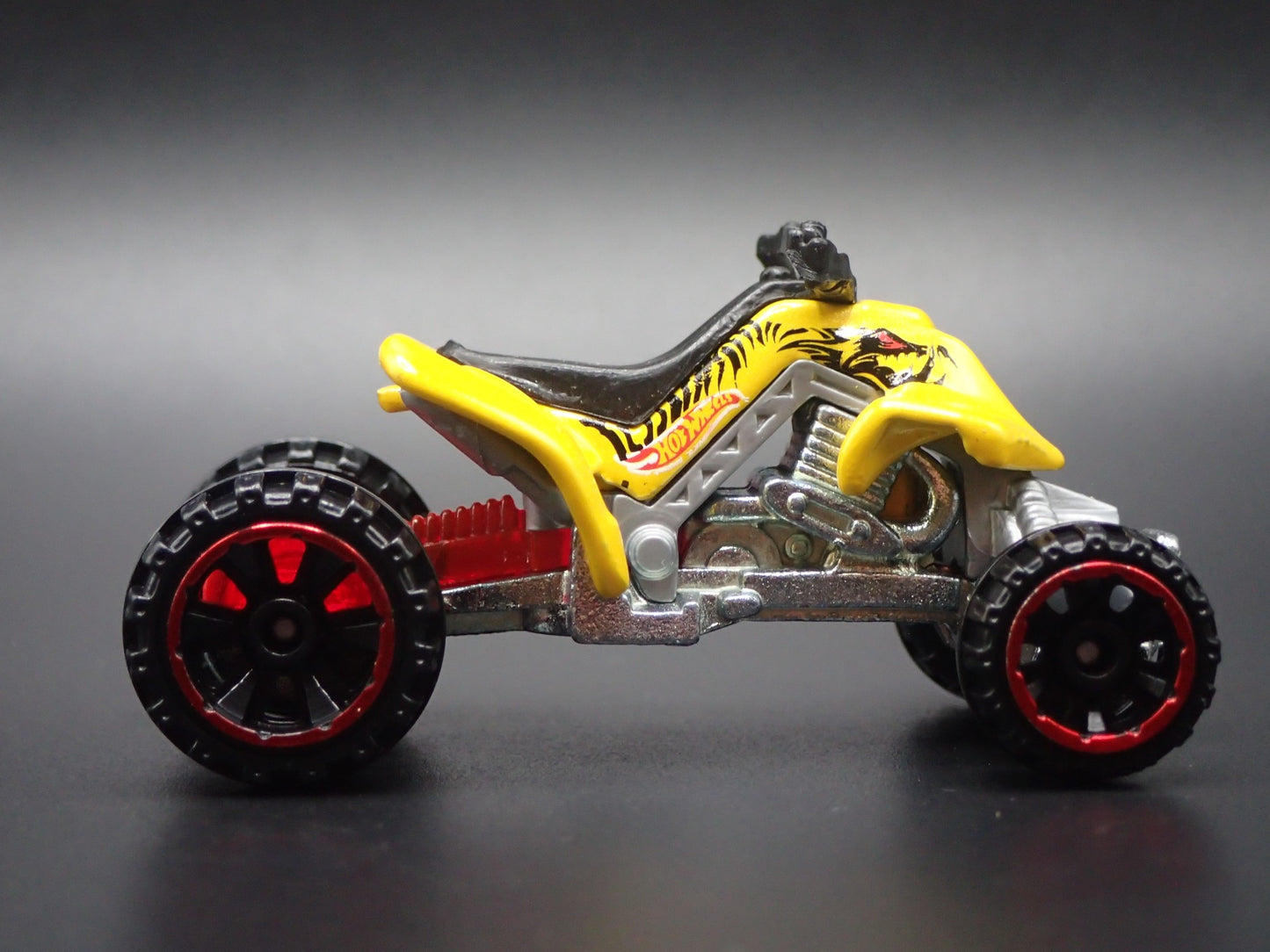 OFF ROAD QUAD YELLOW RARE 1/64 HW SCALE COLLECTIBLE DIORAMA DIECAST MODEL CAR