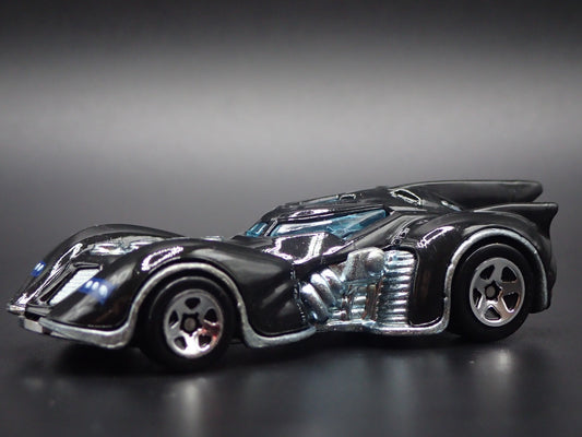 BATMAN ARKHAM ASYLUM BATMOBILE 1:64 SCALE COLLECTIBLE DIORAMA DIECAST MODEL CAR