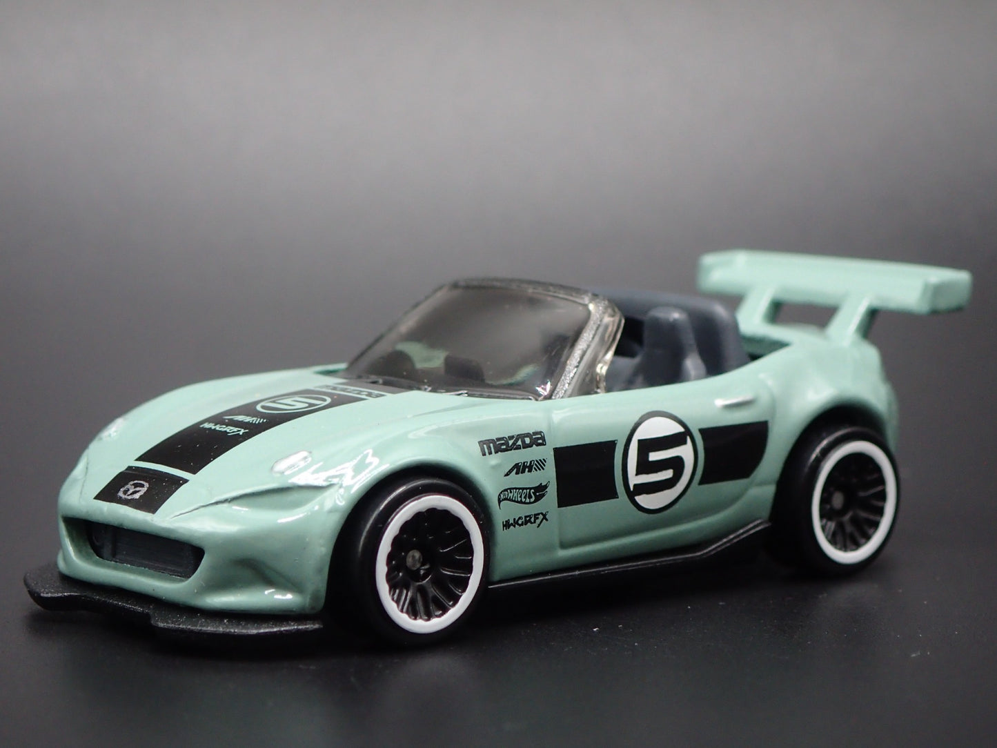 2015-2025 MAZDA MX5 MIATA CONVERTIBLE ND 1:64 SCALE DIORAMA DIECAST MODEL CAR