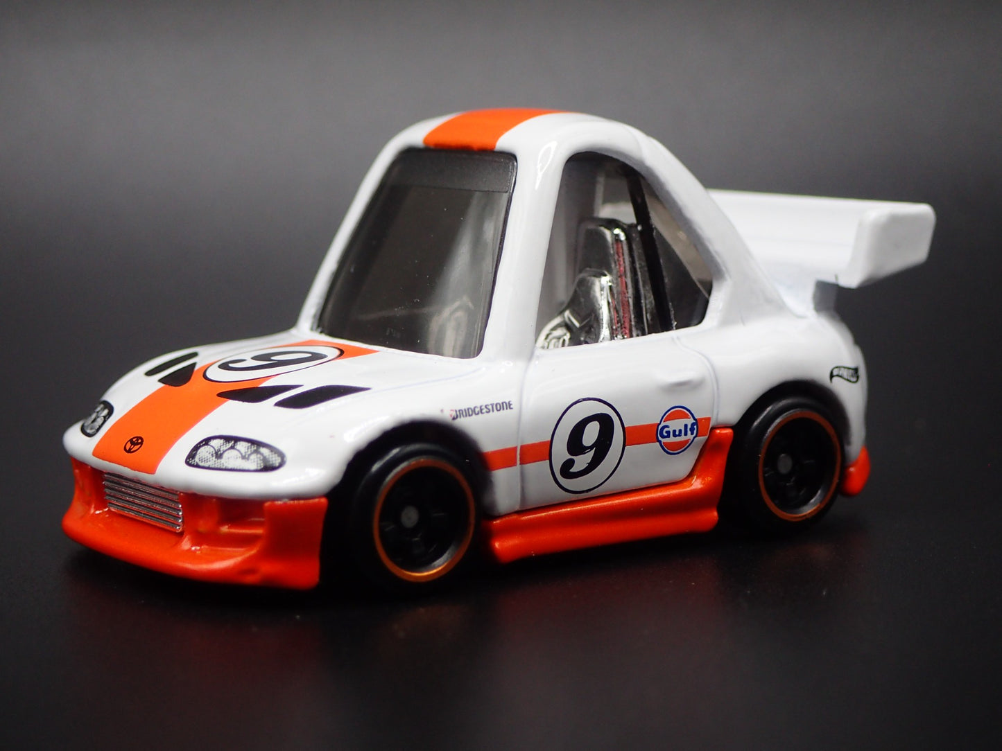 1993 - 2002 TOYOTA SUPRA GULF TOONED WHITE 1/64 SCALE DIORAMA DIECAST MODEL CAR