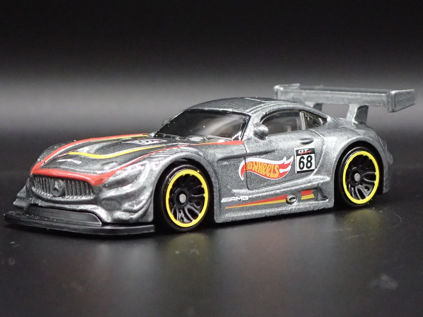 2016 16 MERCEDES-BENZ AMG GT3 RACE CAR 1:64 SCALE COLLECTIBLE DIECAST MODEL CAR