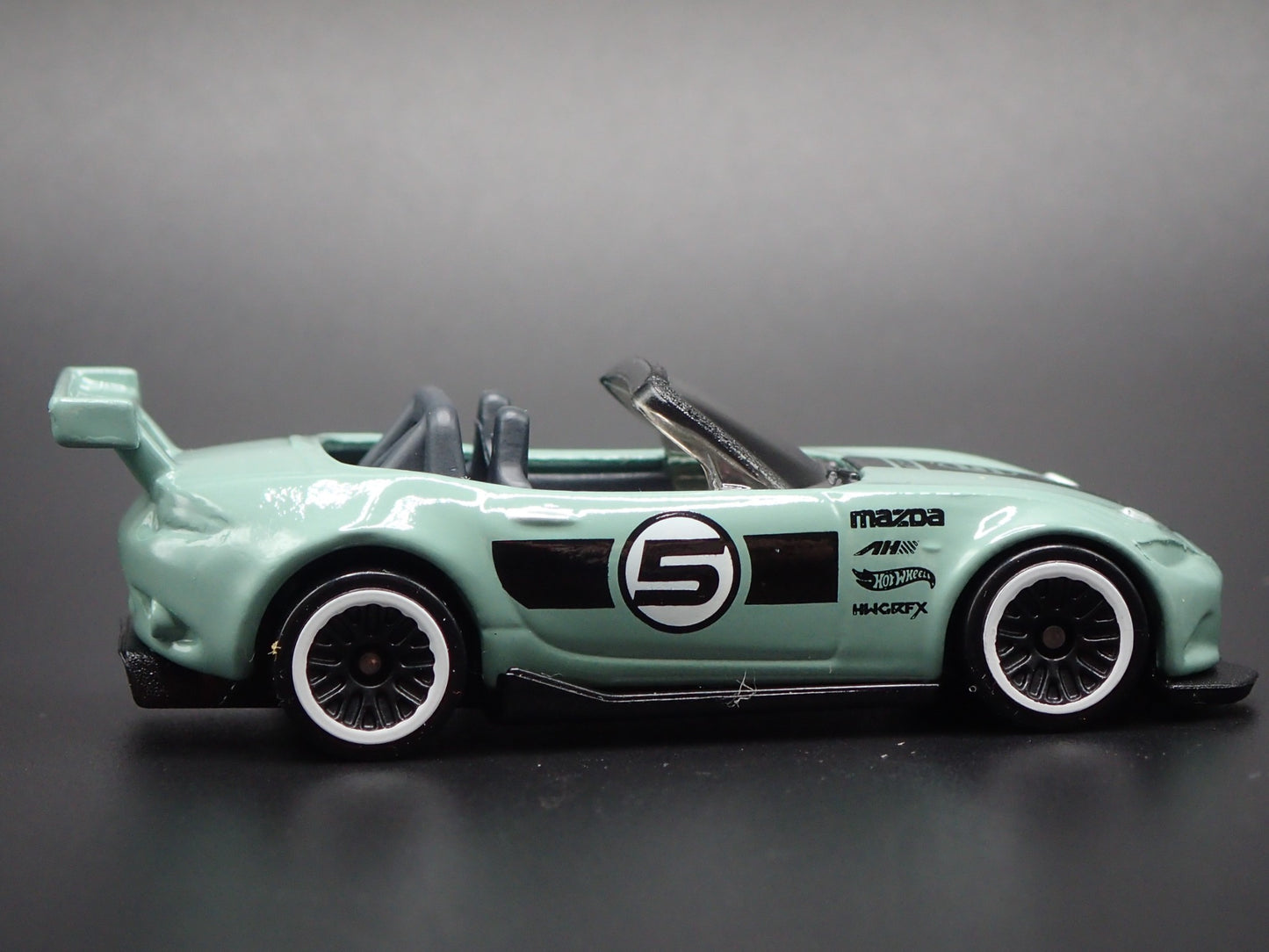 2015-2025 MAZDA MX5 MIATA CONVERTIBLE ND 1:64 SCALE DIORAMA DIECAST MODEL CAR