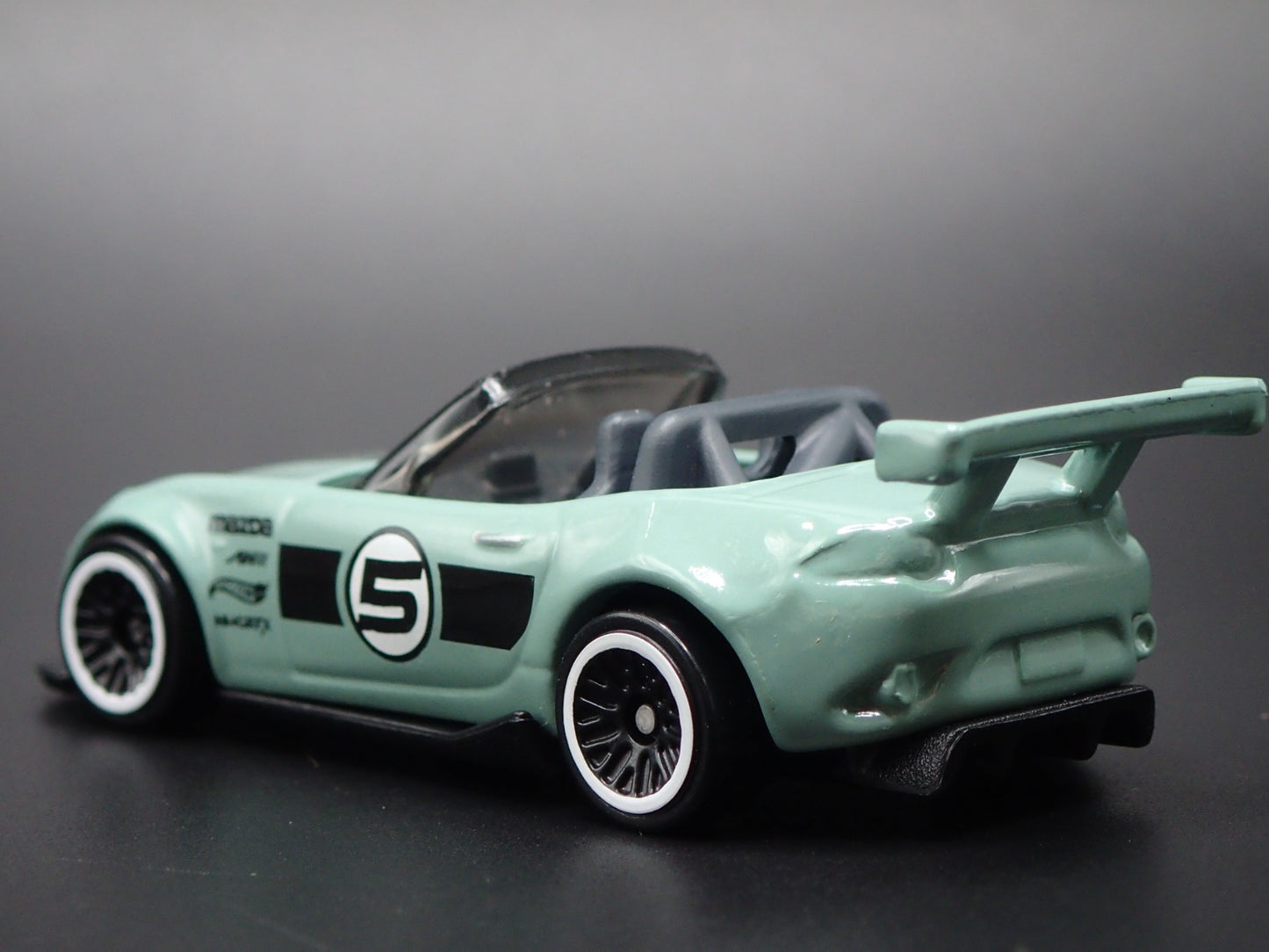 2015-2025 MAZDA MX5 MIATA CONVERTIBLE ND 1:64 SCALE DIORAMA DIECAST MODEL CAR