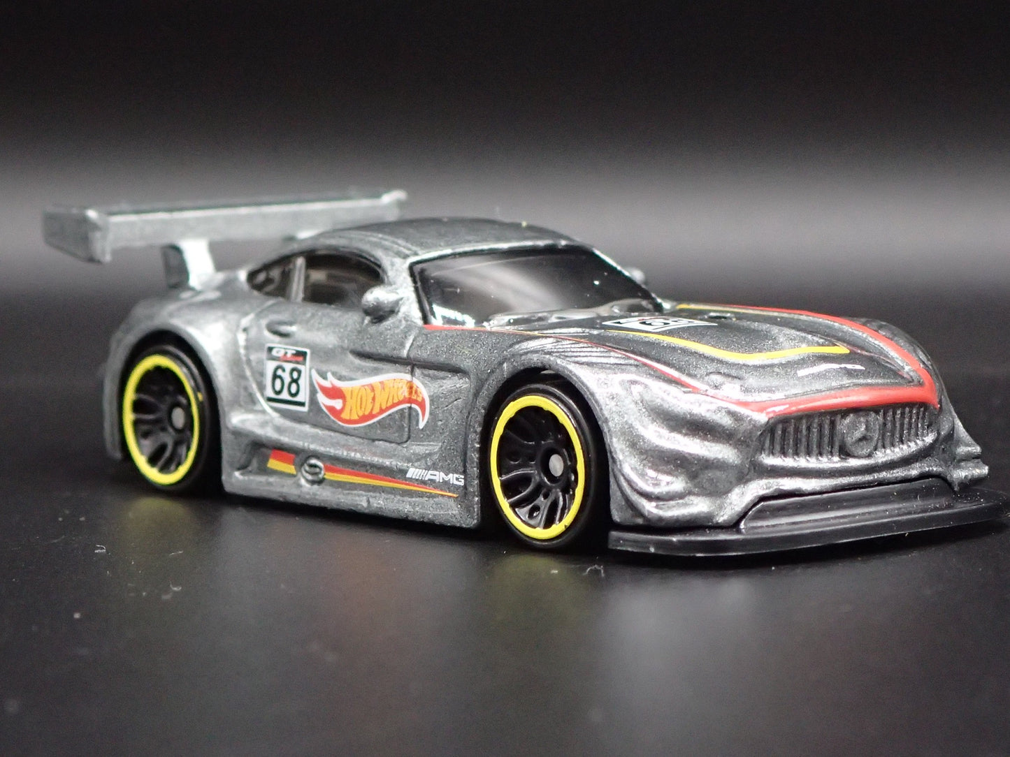 2016 16 MERCEDES-BENZ AMG GT3 RACE CAR 1:64 SCALE COLLECTIBLE DIECAST MODEL CAR
