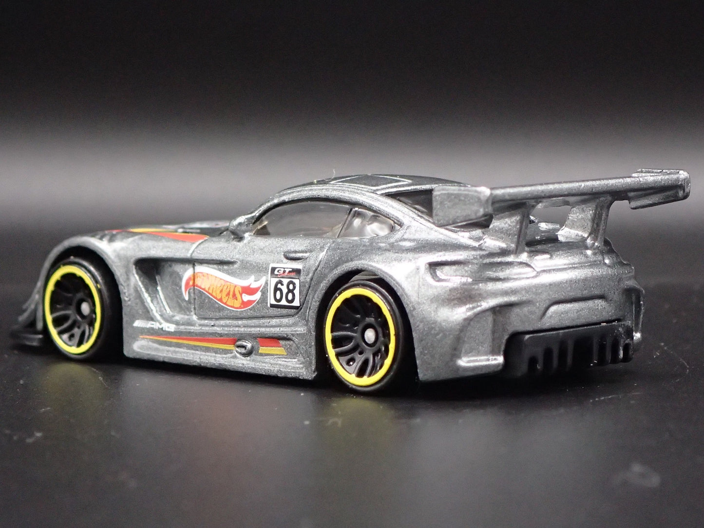 2016 16 MERCEDES-BENZ AMG GT3 RACE CAR 1:64 SCALE COLLECTIBLE DIECAST MODEL CAR