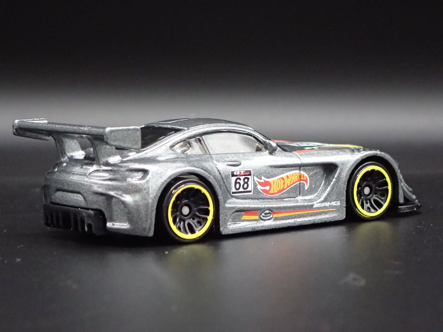 2016 16 MERCEDES-BENZ AMG GT3 RACE CAR 1:64 SCALE COLLECTIBLE DIECAST MODEL CAR