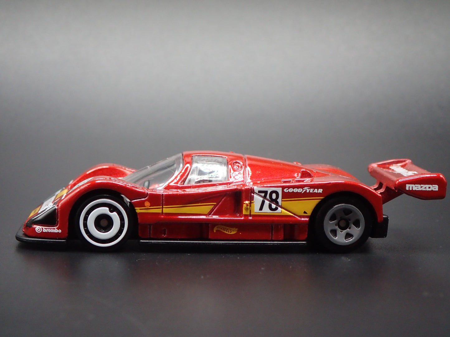 MAZDA 787B RACING CAR GOODYEAR 1:64 SCALE COLLECTIBLE DIORAMA DIECAST MODEL CAR