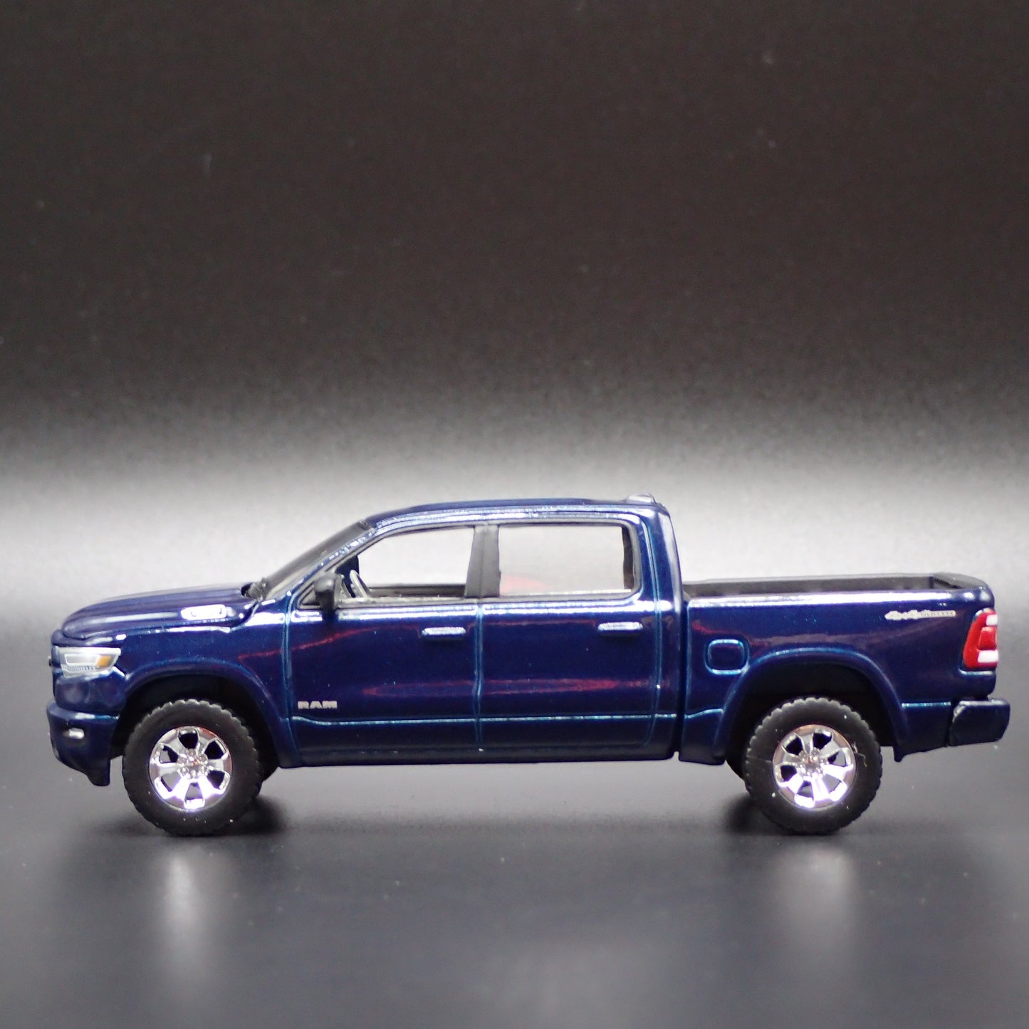 2019-2026 RAM 1500 BIG HORN SPORT PICKUP TRUCK BLUE 1/64 SCALE DIECAST MODEL CAR