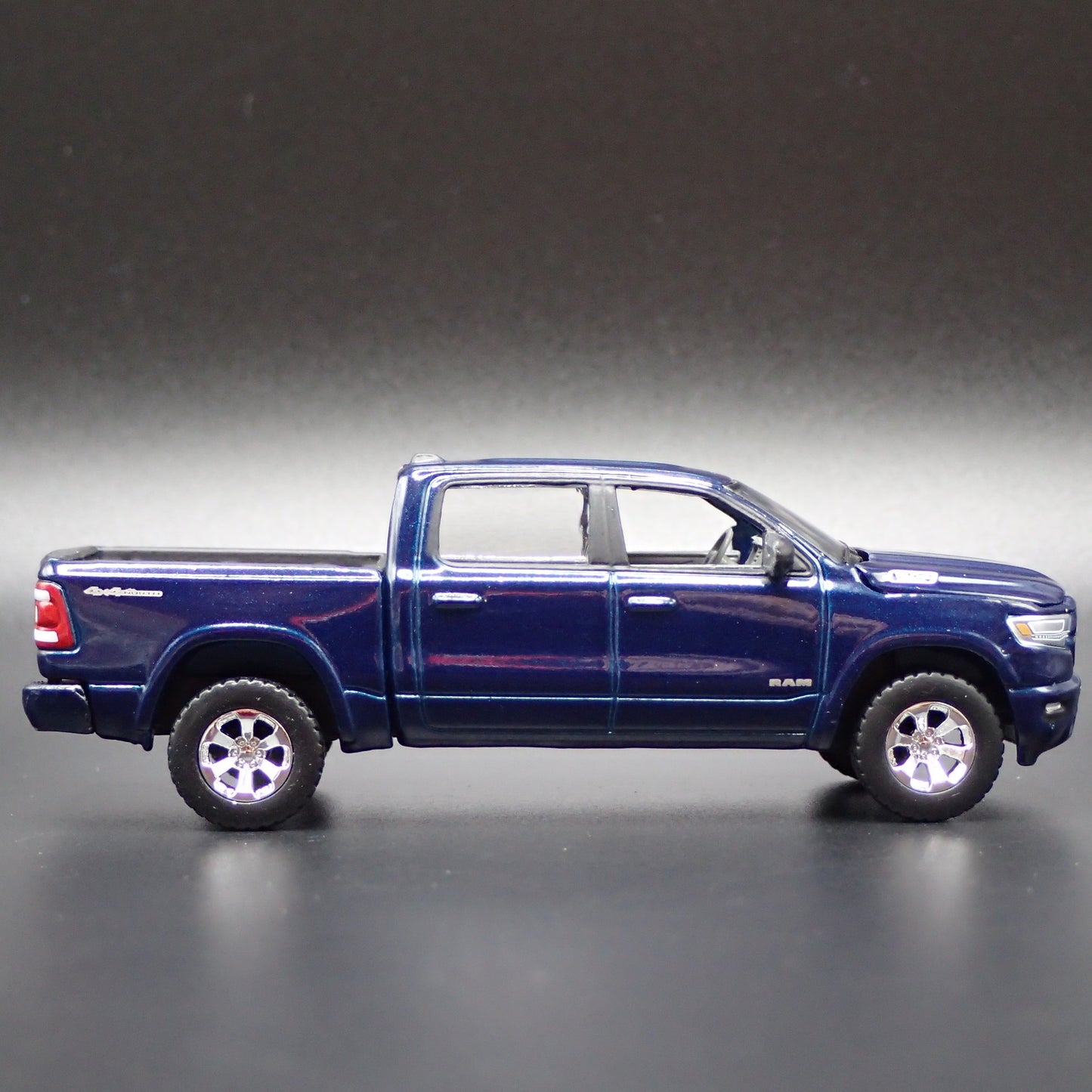 2019-2026 RAM 1500 BIG HORN SPORT PICKUP TRUCK BLUE 1/64 SCALE DIECAST MODEL CAR