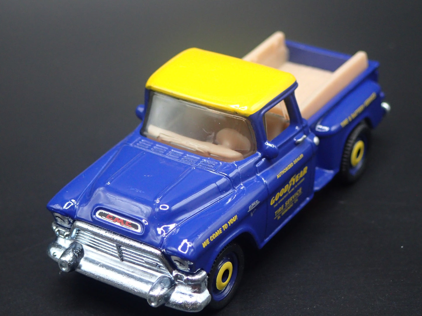 1957 57 GMC STEPSIDE PICKUP TRUCK GOODYEAR BLUE 1:64 SCALE DIECAST MODEL CAR