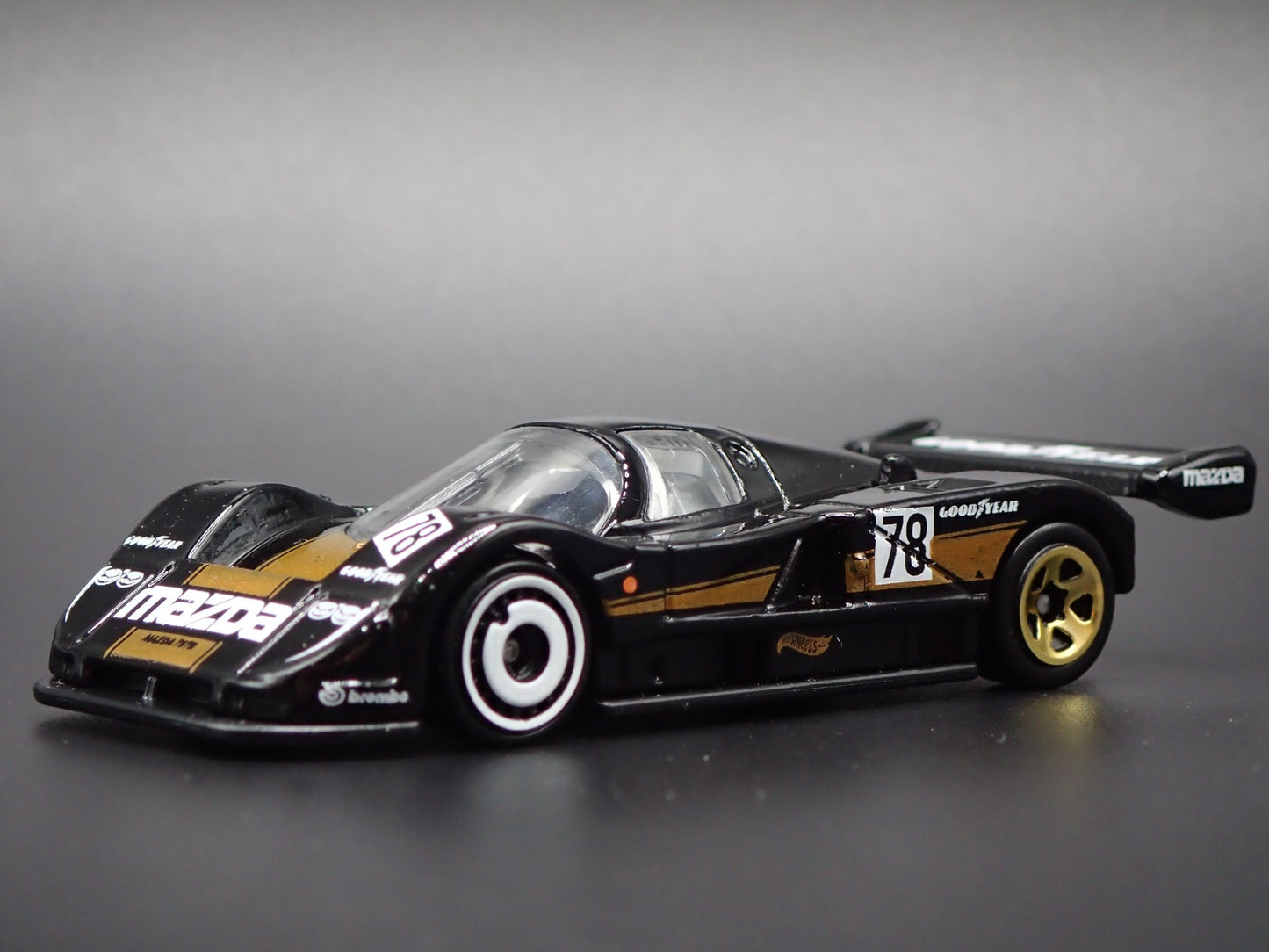 MAZDA 787B RACING CAR GOODYEAR 1:64 SCALE COLLECTIBLE DIORAMA DIECAST MODEL CAR