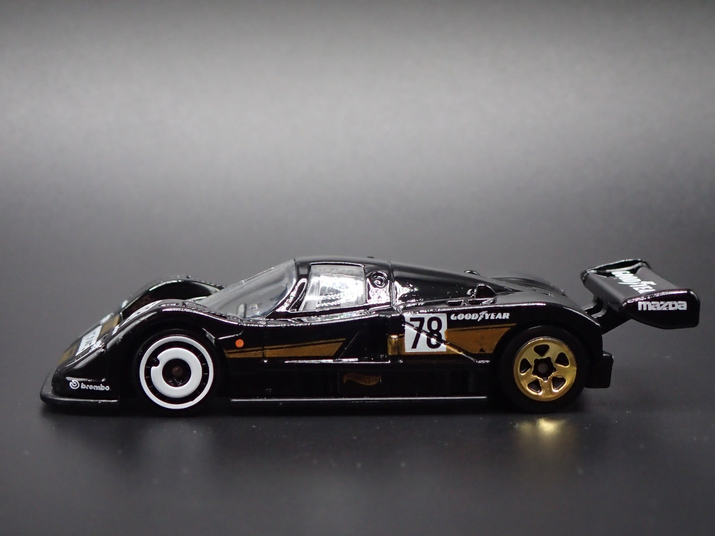 MAZDA 787B RACING CAR GOODYEAR 1:64 SCALE COLLECTIBLE DIORAMA DIECAST MODEL CAR