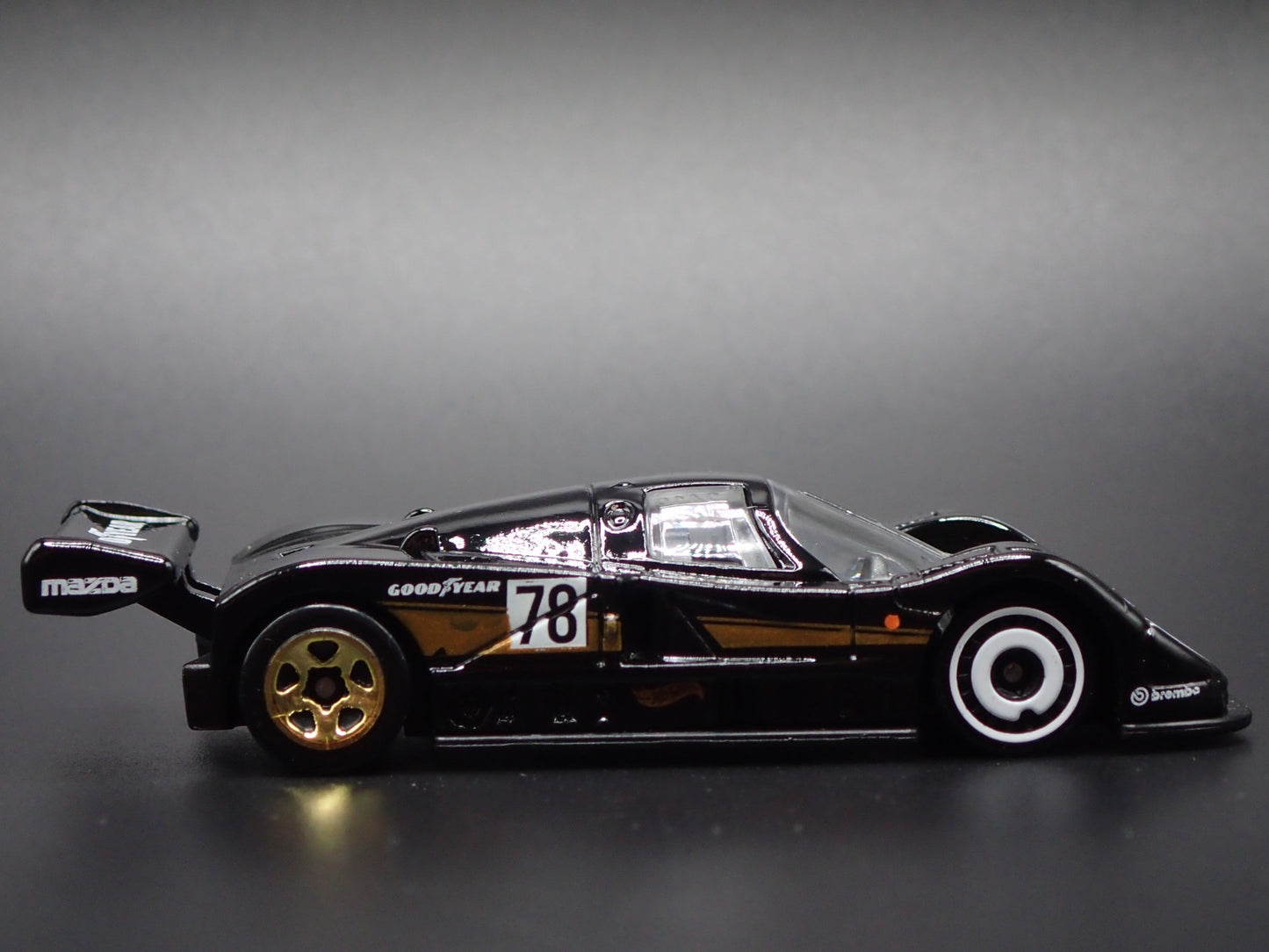 MAZDA 787B RACING CAR GOODYEAR 1:64 SCALE COLLECTIBLE DIORAMA DIECAST MODEL CAR