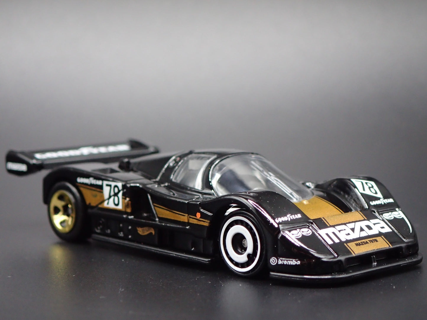 MAZDA 787B RACING CAR GOODYEAR 1:64 SCALE COLLECTIBLE DIORAMA DIECAST MODEL CAR