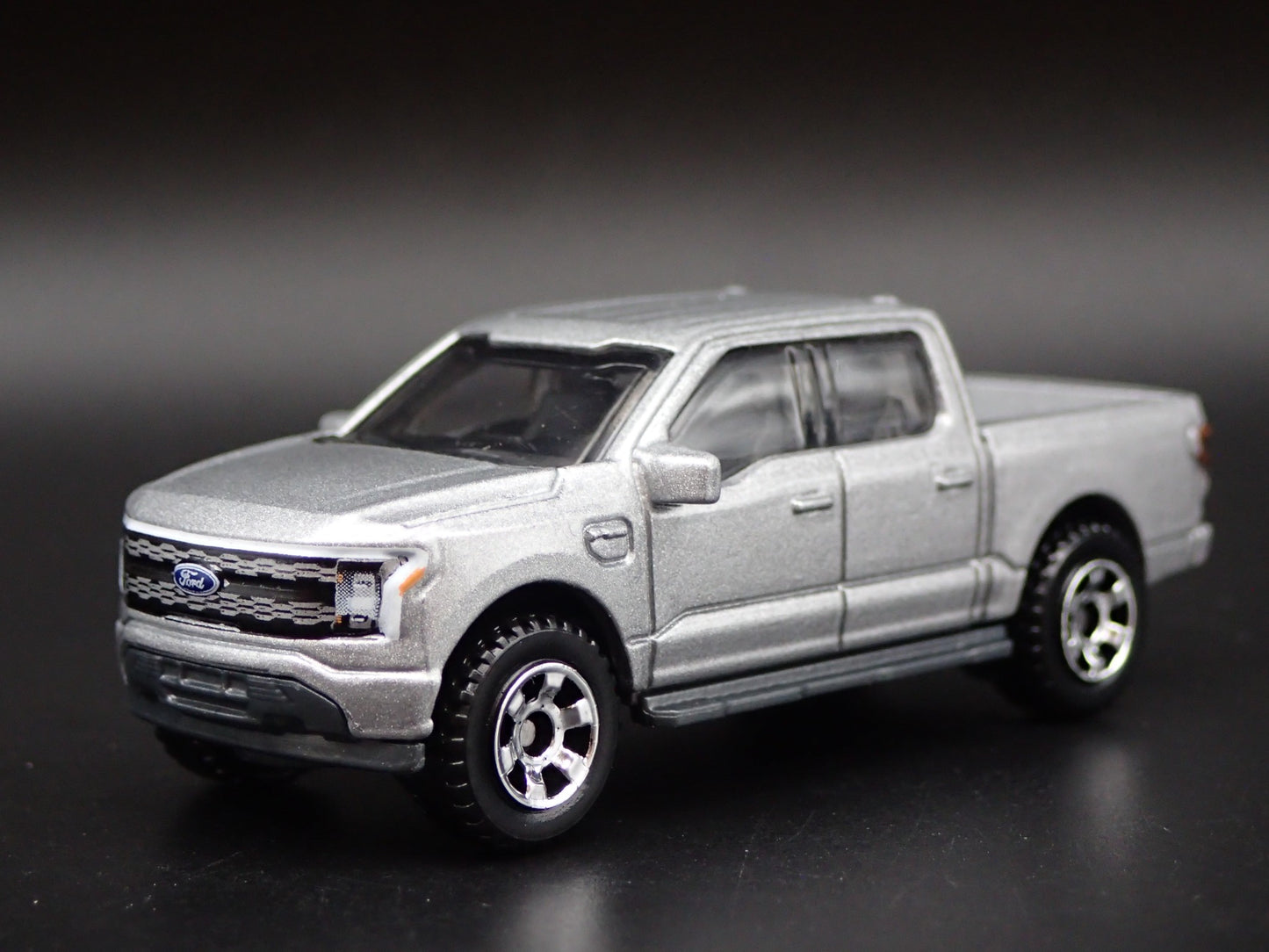 2022-2025 FORD F150 LIGHTNING PICKUP TRUCK SILVER 1/64 SCALE DIECAST MODEL CAR