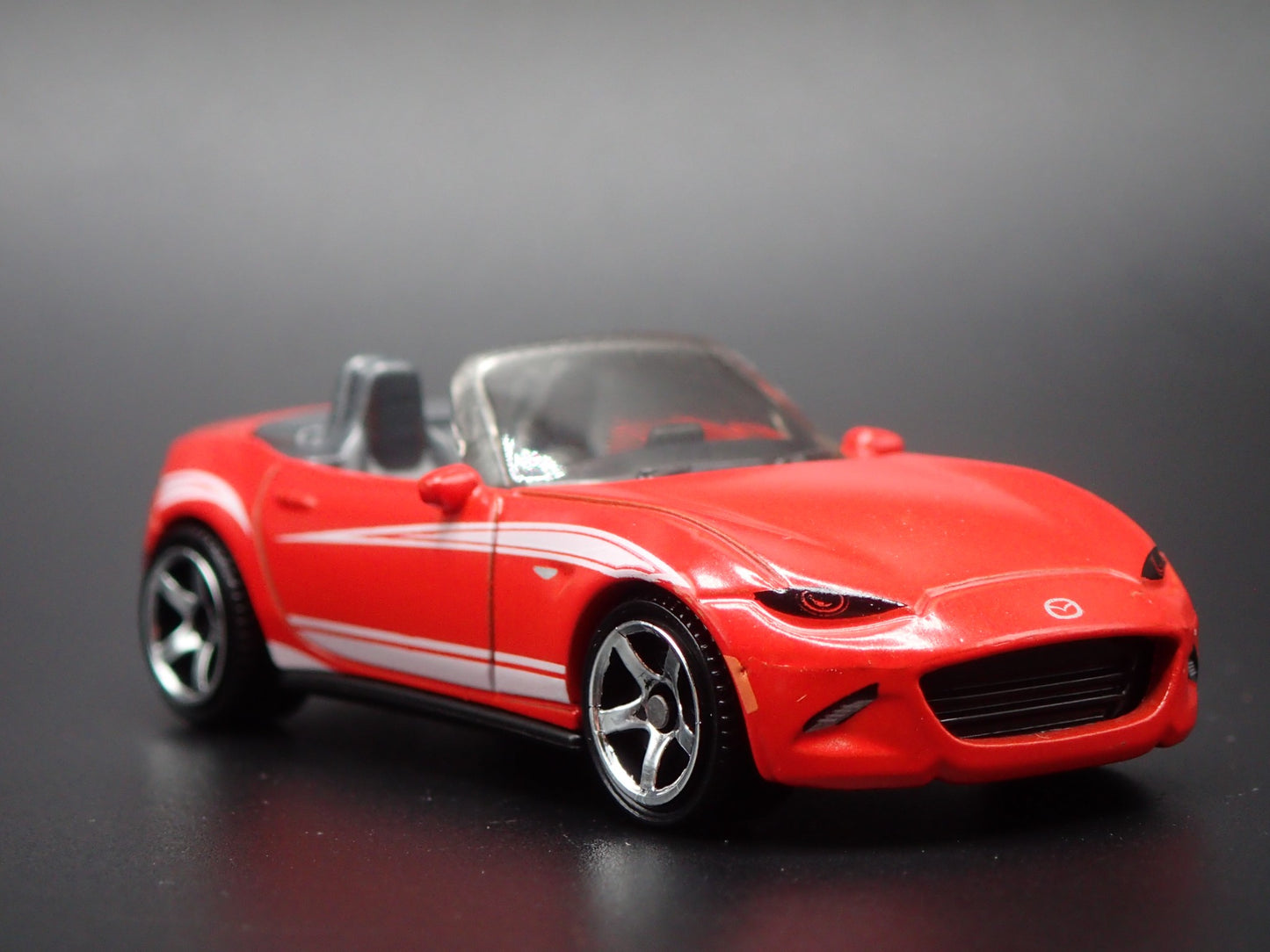 2015-2025 MAZDA MX5 MIATA CONVERTIBLE ND 1:64 SCALE DIORAMA DIECAST MODEL CAR