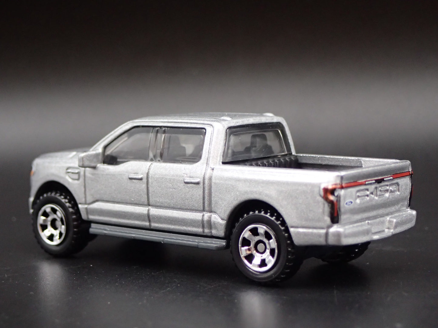 2022-2025 FORD F150 LIGHTNING PICKUP TRUCK SILVER 1/64 SCALE DIECAST MODEL CAR