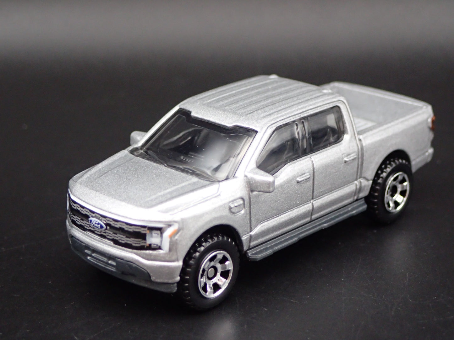 2022-2025 FORD F150 LIGHTNING PICKUP TRUCK SILVER 1/64 SCALE DIECAST MODEL CAR
