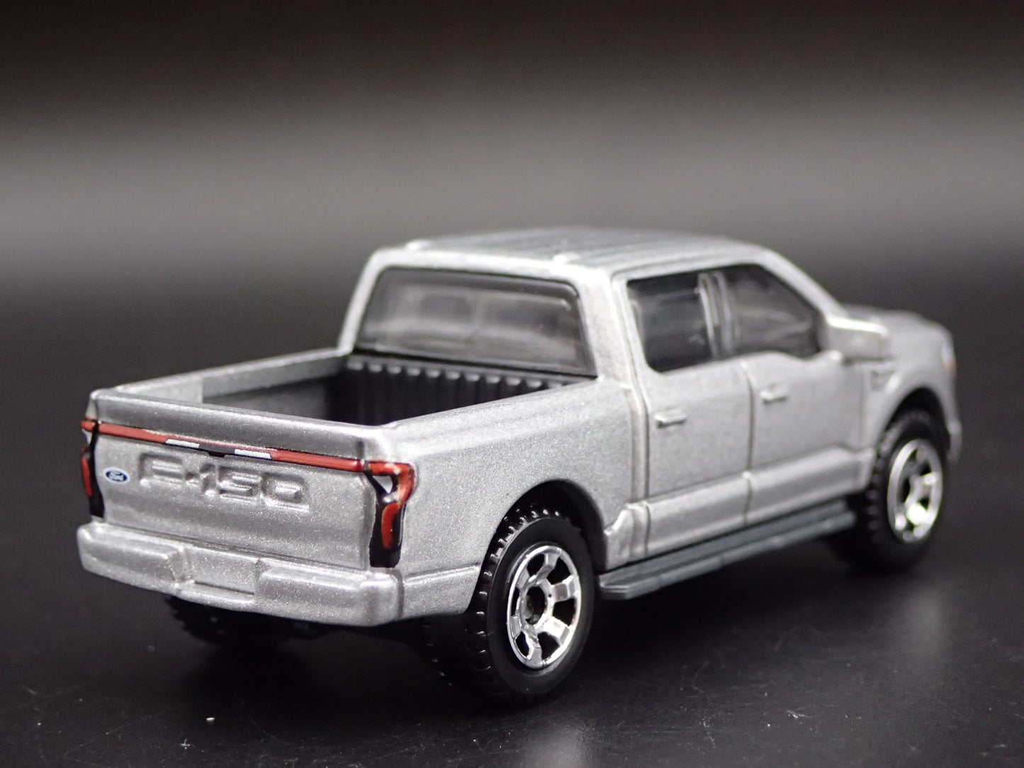 2022-2025 FORD F150 LIGHTNING PICKUP TRUCK SILVER 1/64 SCALE DIECAST MODEL CAR