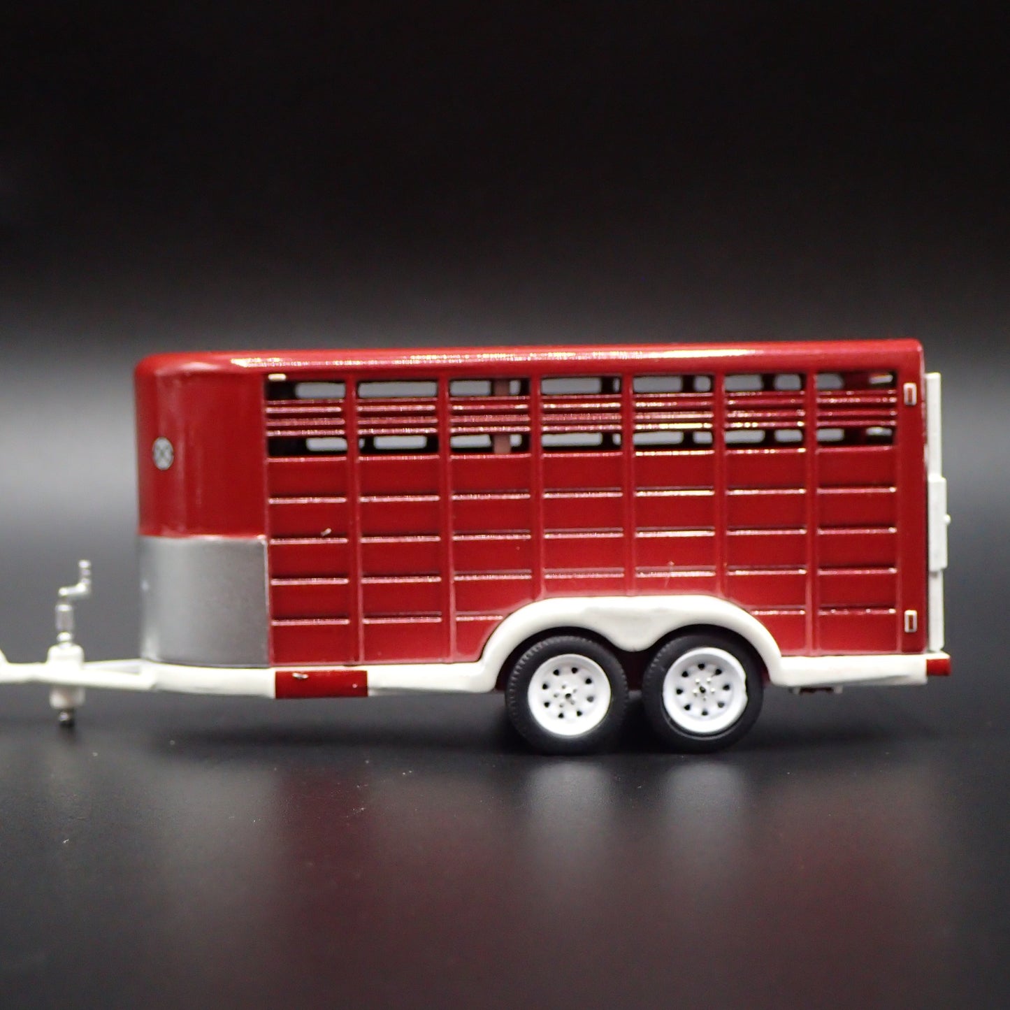 LIVESTOCK TRAILER RUBBER TIRES RARE 1/64 SCALE COLLECTIBLE DIORAMA DIECAST MODEL
