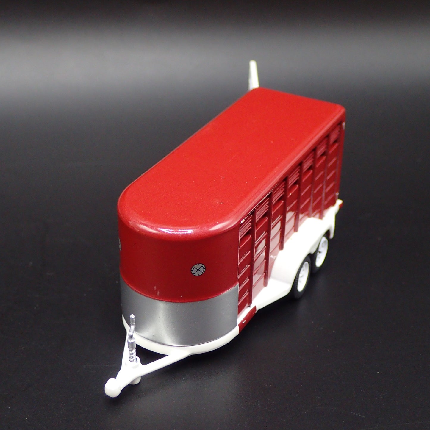 LIVESTOCK TRAILER RUBBER TIRES RARE 1/64 SCALE COLLECTIBLE DIORAMA DIECAST MODEL