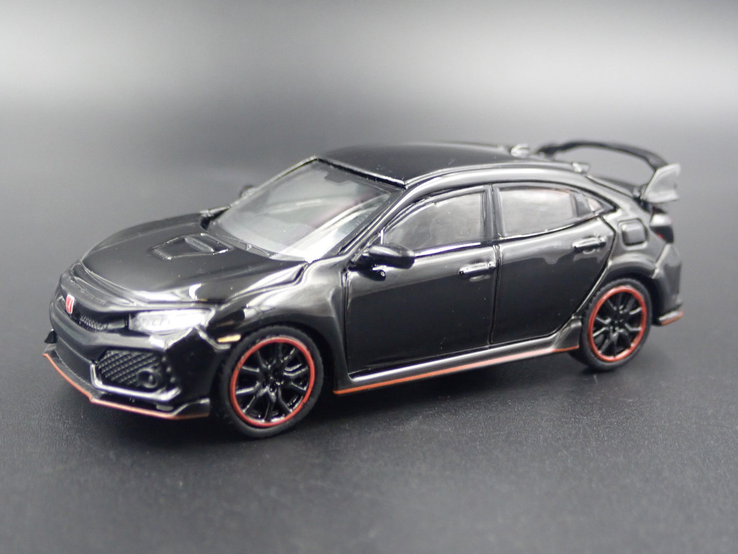 2017-2020 HONDA CIVIC TYPE R 1:64 SCALE COLLECTIBLE DIORAMA DIECAST MODEL CAR