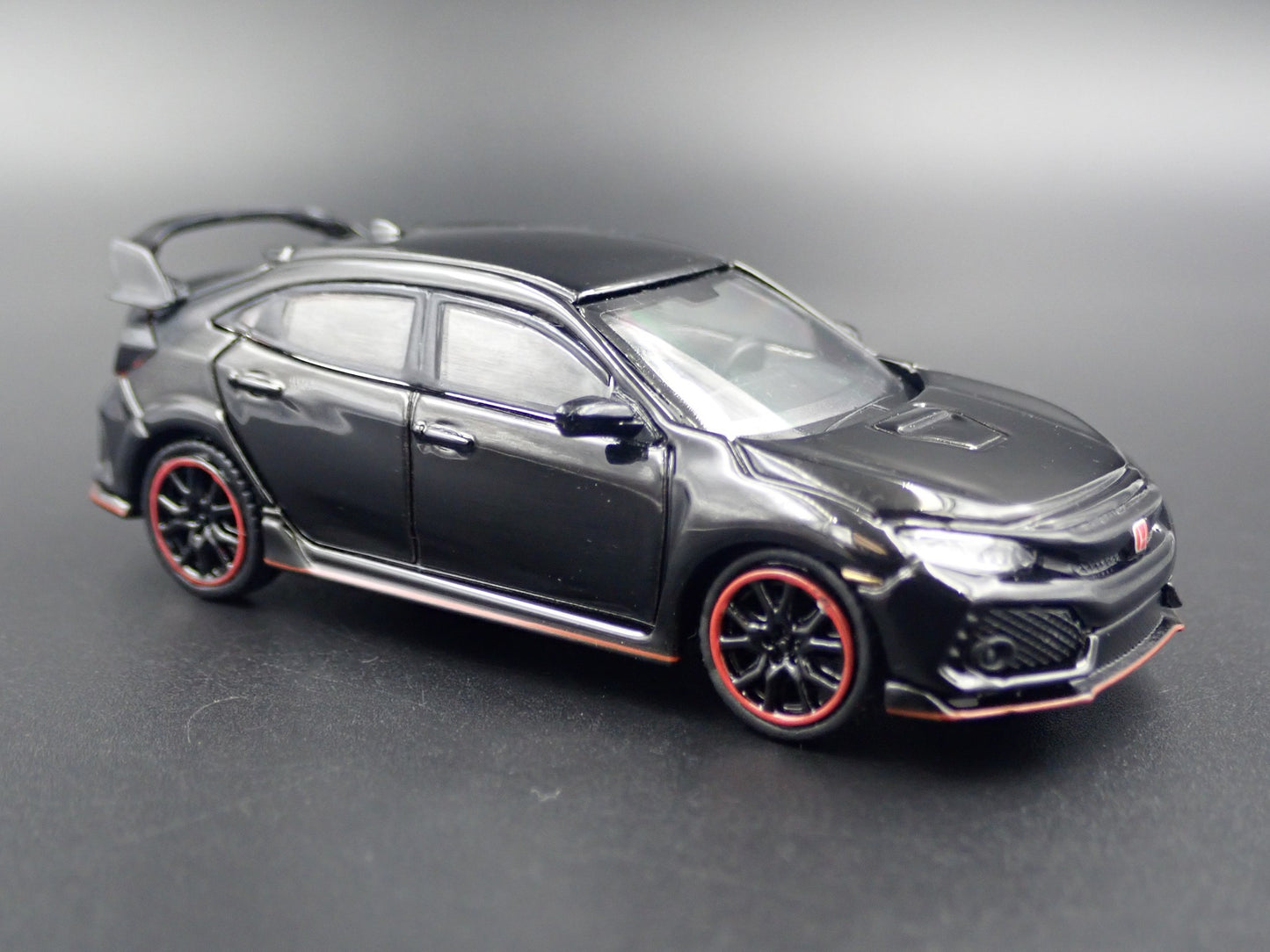 2017-2020 HONDA CIVIC TYPE R 1:64 SCALE COLLECTIBLE DIORAMA DIECAST MODEL CAR