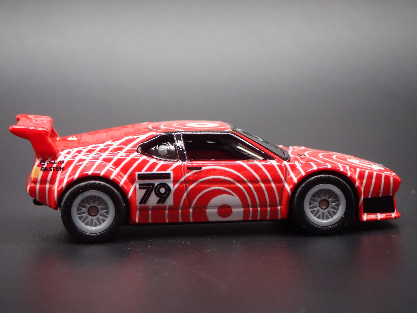 1979-1980 BMW M1 PROCAR RED 1:64 SCALE COLLECTIBLE DIORAMA DIECAST MODEL CAR