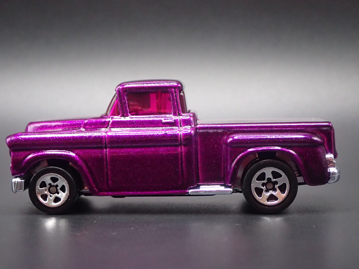1956 56 CHEVY CHEVROLET STEPSIDE PICKUP TRUCK PURPL 1:64 SCALE DIECAST MODEL CAR