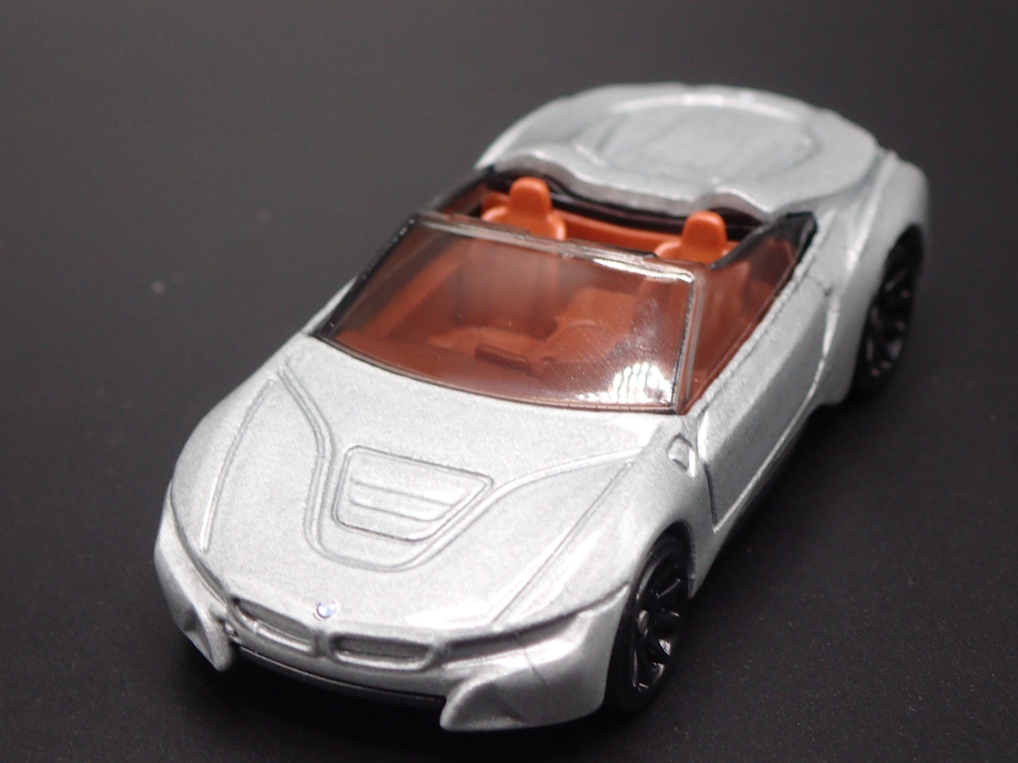2018-2020 BMW i8 ROADSTER SILVER 1:64 SCALE COLLECTIBLE DIECAST MODEL CAR