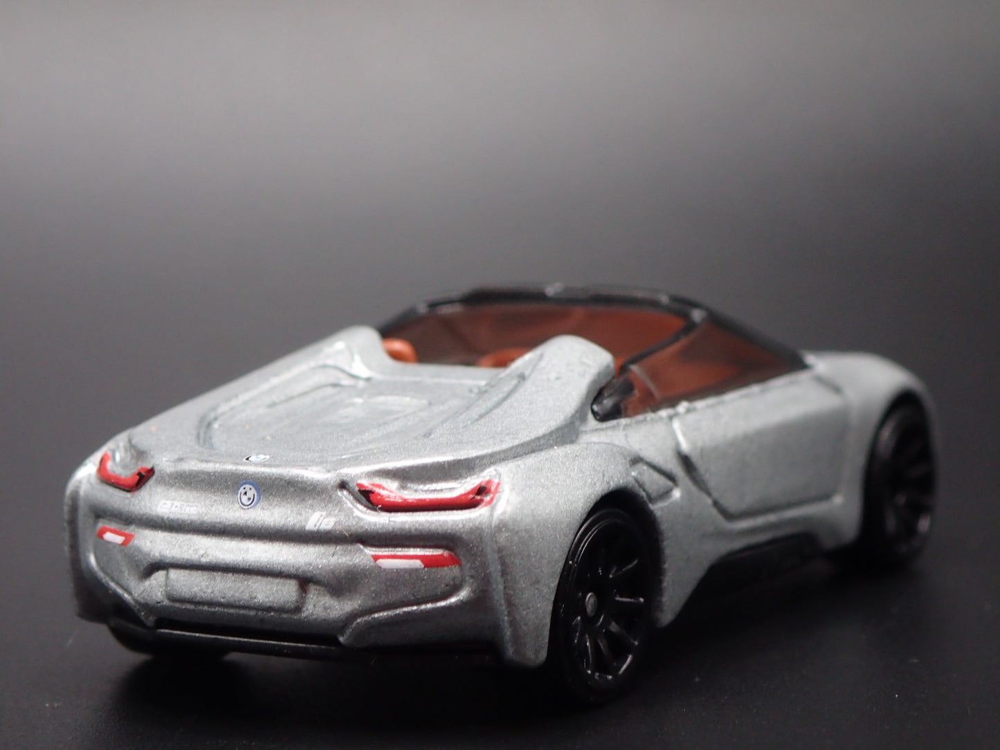 2018-2020 BMW i8 ROADSTER SILVER 1:64 SCALE COLLECTIBLE DIECAST MODEL CAR