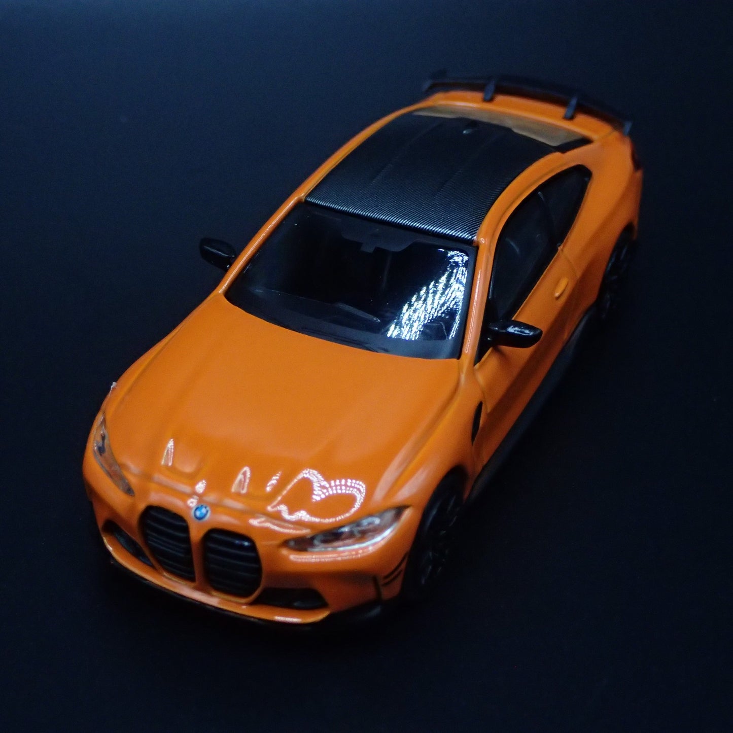 2020-2025 BMW M4 M PERFORMANCE G82 ORANGE 1:64 SCALE DIORAMA DIECAST MODEL CAR