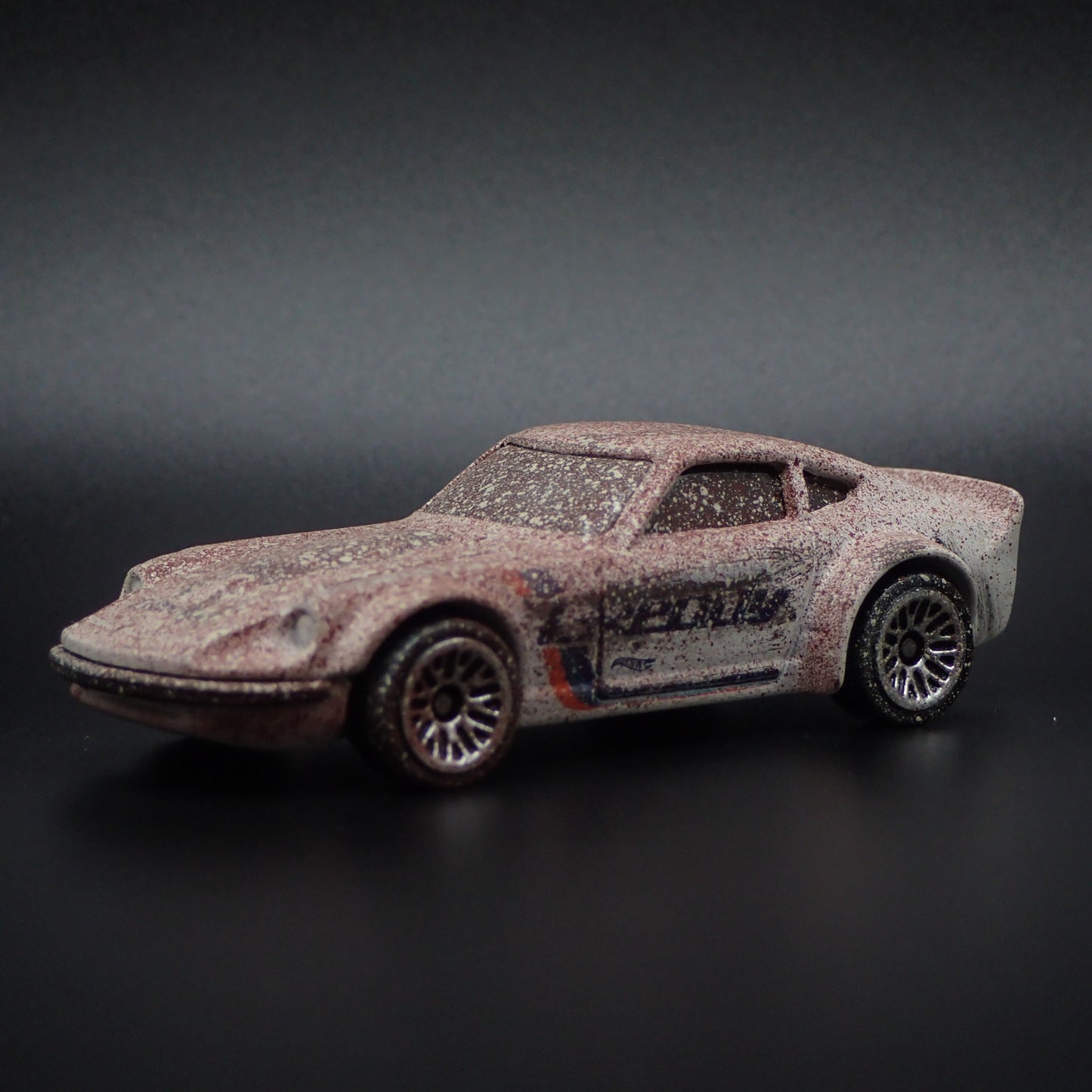 1970-1973 NISSAN FAIRLADY Z 240Z GREDDY BARN FIND 1/64 SCALE DIECAST MODEL CAR