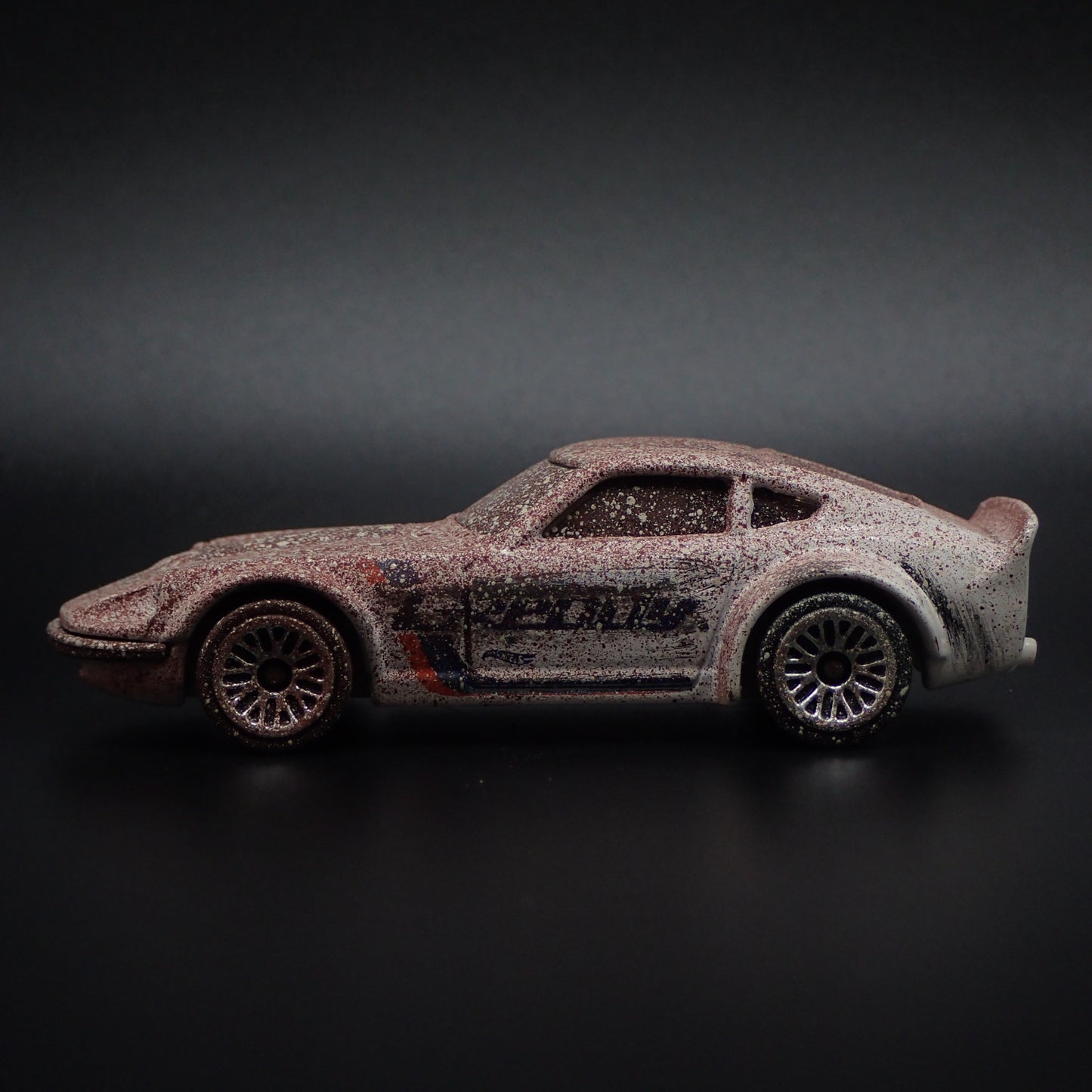 1970-1973 NISSAN FAIRLADY Z 240Z GREDDY BARN FIND 1/64 SCALE DIECAST MODEL CAR