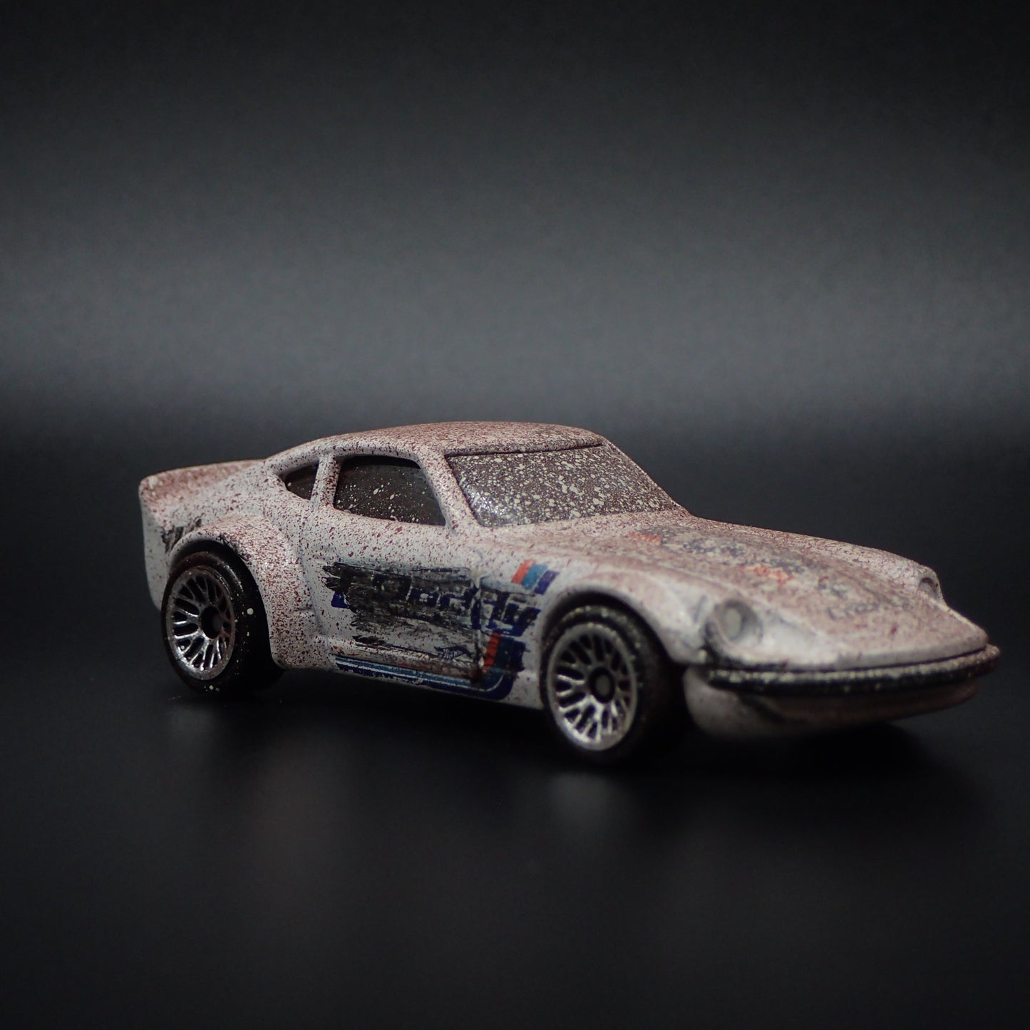 1970-1973 NISSAN FAIRLADY Z 240Z GREDDY BARN FIND 1/64 SCALE DIECAST MODEL CAR