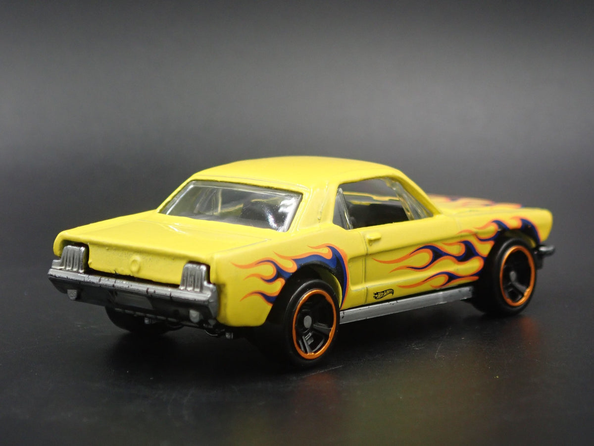 1965 65 FORD MUSTANG COUPE RARE 1:64 SCALE COLLECTIBLE DIORAMA DIECAST MODEL CAR-Burning Rubber Toy Company